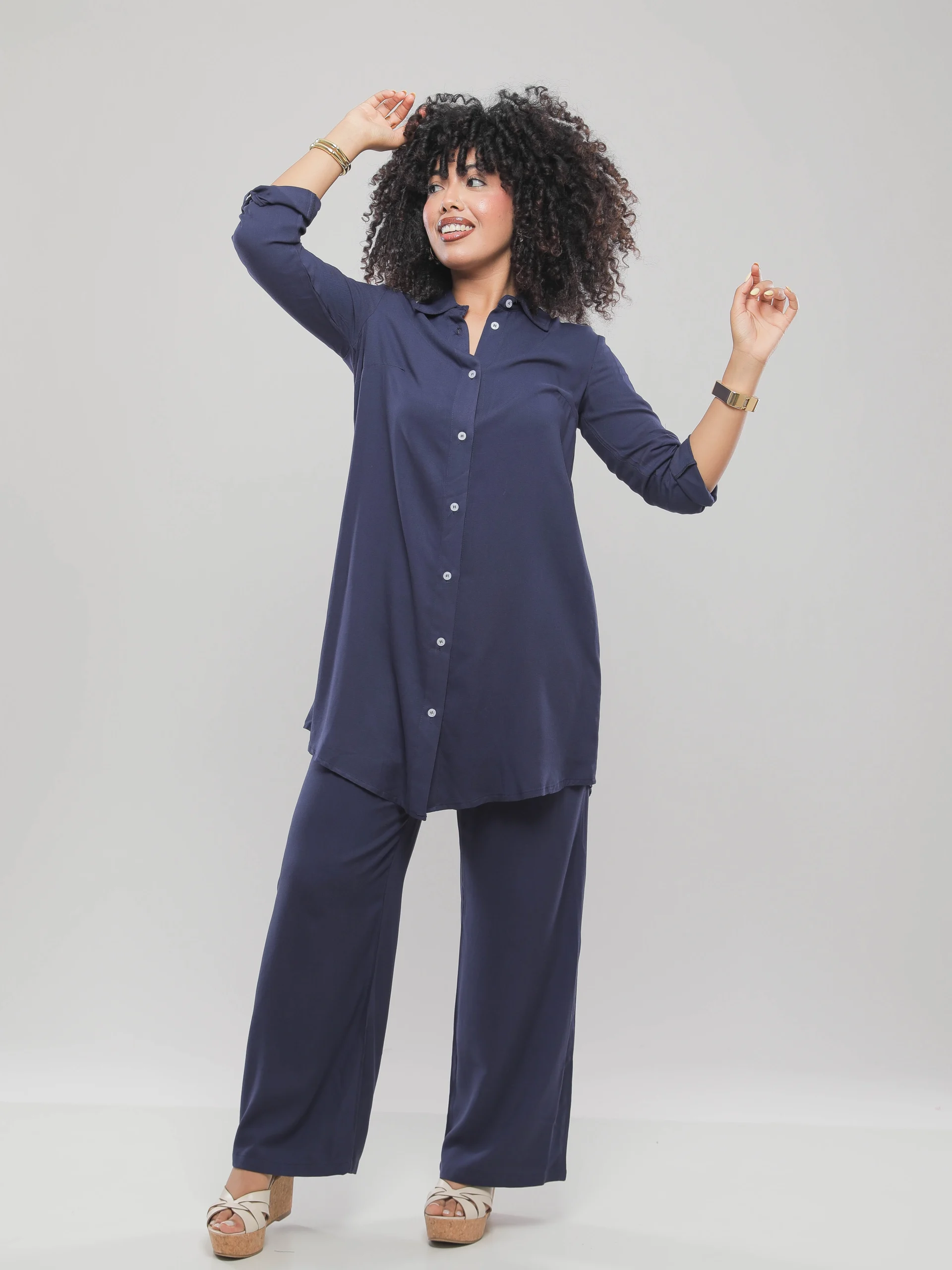 CHEMISE LONGUE COUPE DROITE