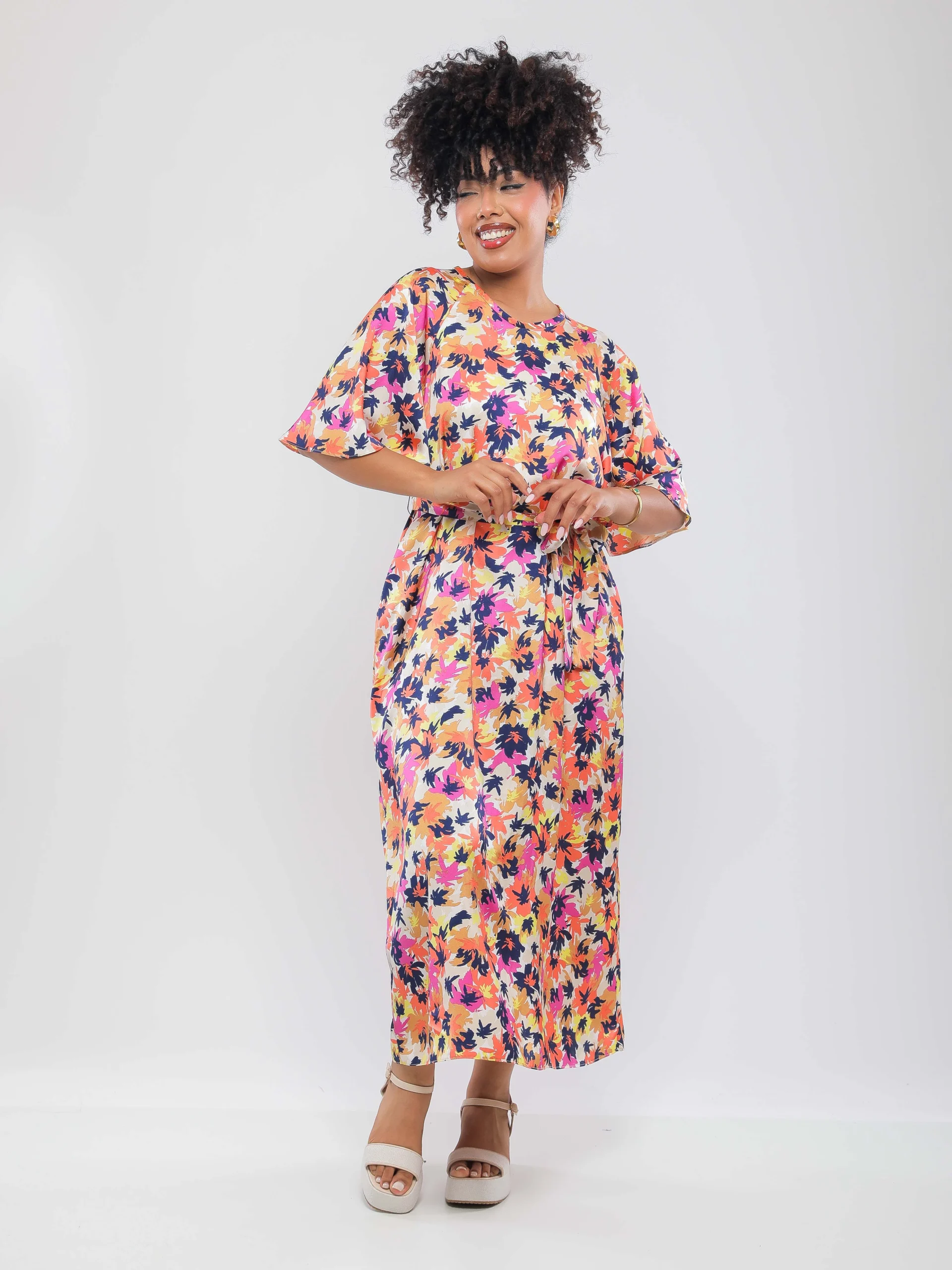 ROBE FLORALE STYLE KIMONO À CEINTURE