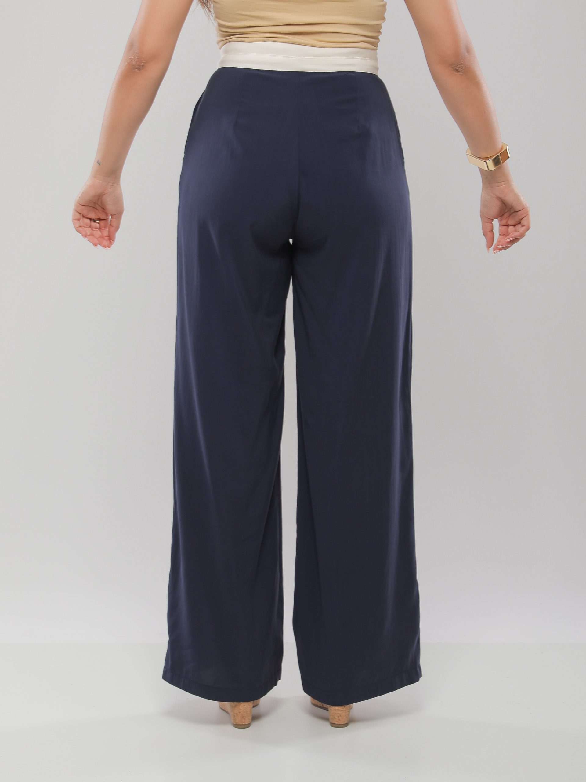 PANTALON LARGE TAILLE HAUTE À CEINTURE CONTRASTÉE
