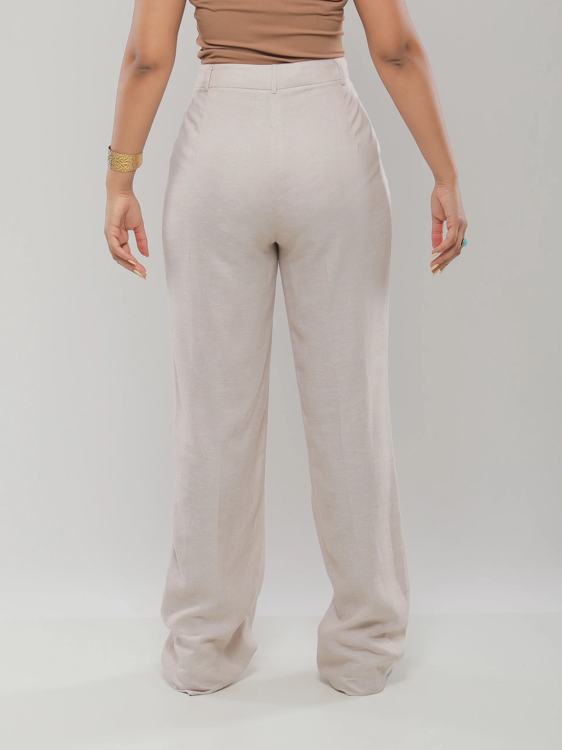 ENSEMBLE FLUIDE À CEINTURE ET PANTALON LARGE