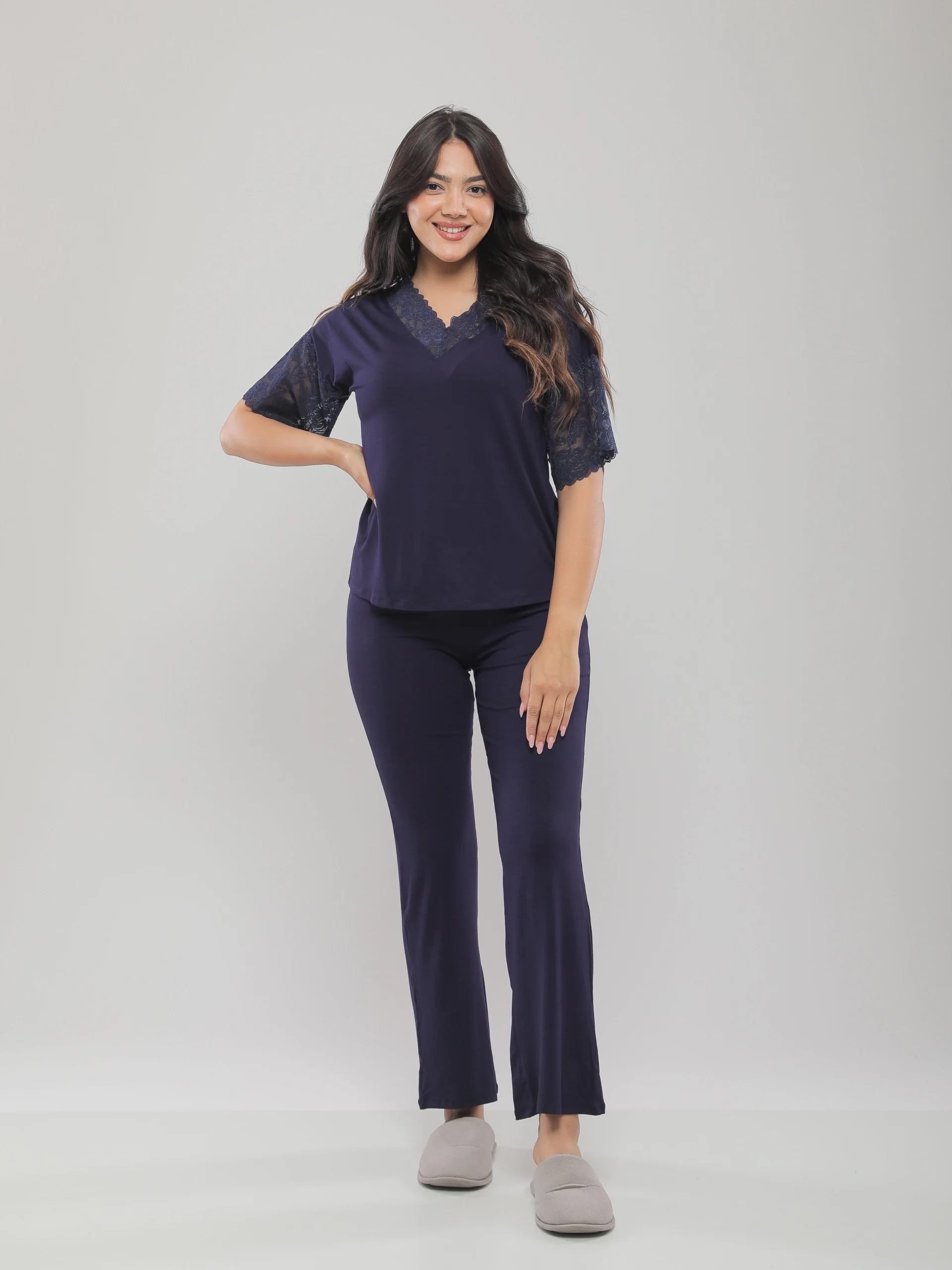 PYJAMA FLUIDE AVEC DENTELLE ET MANCHES 3/4