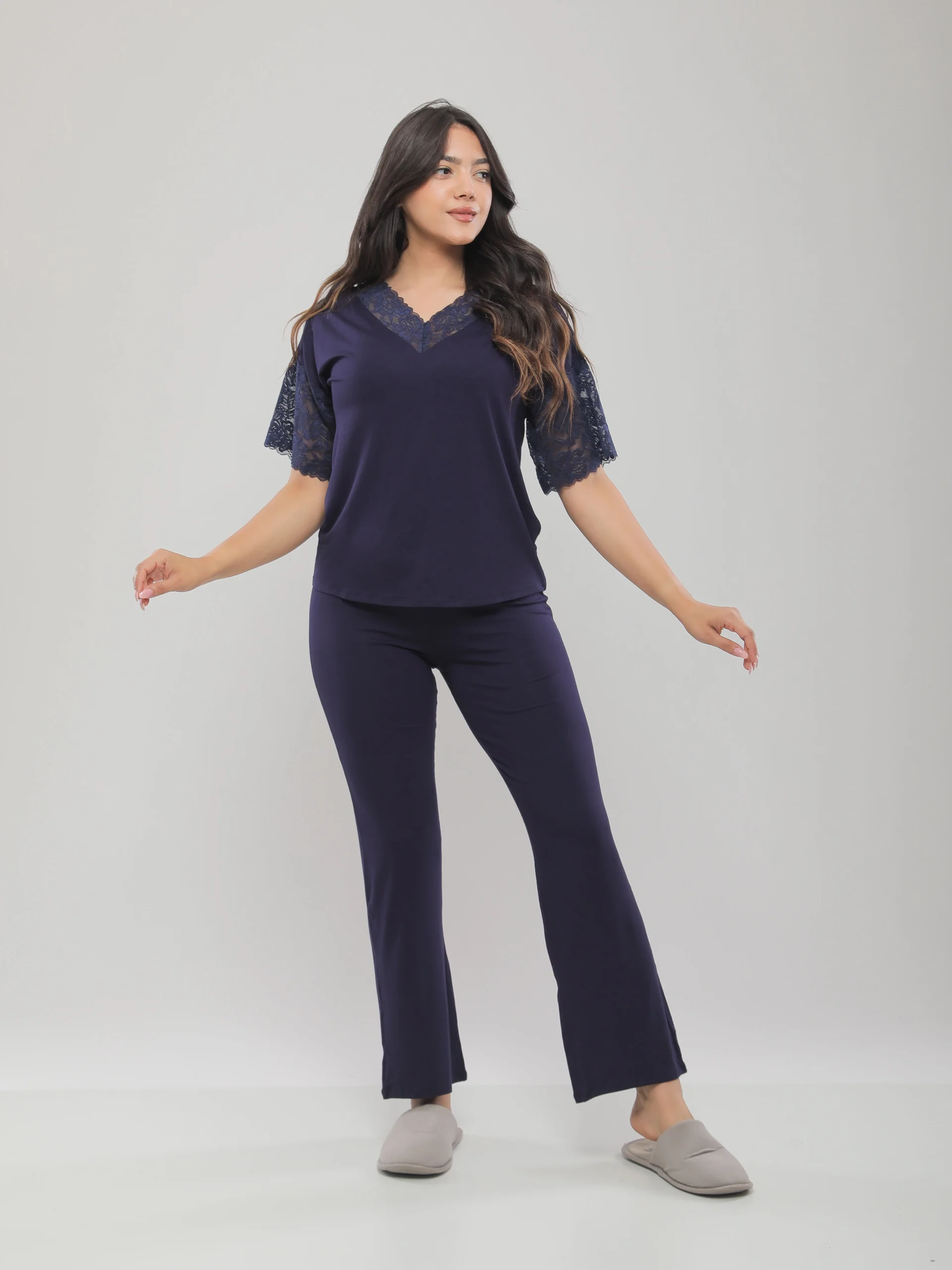 PYJAMA FLUIDE AVEC DENTELLE ET MANCHES 3/4