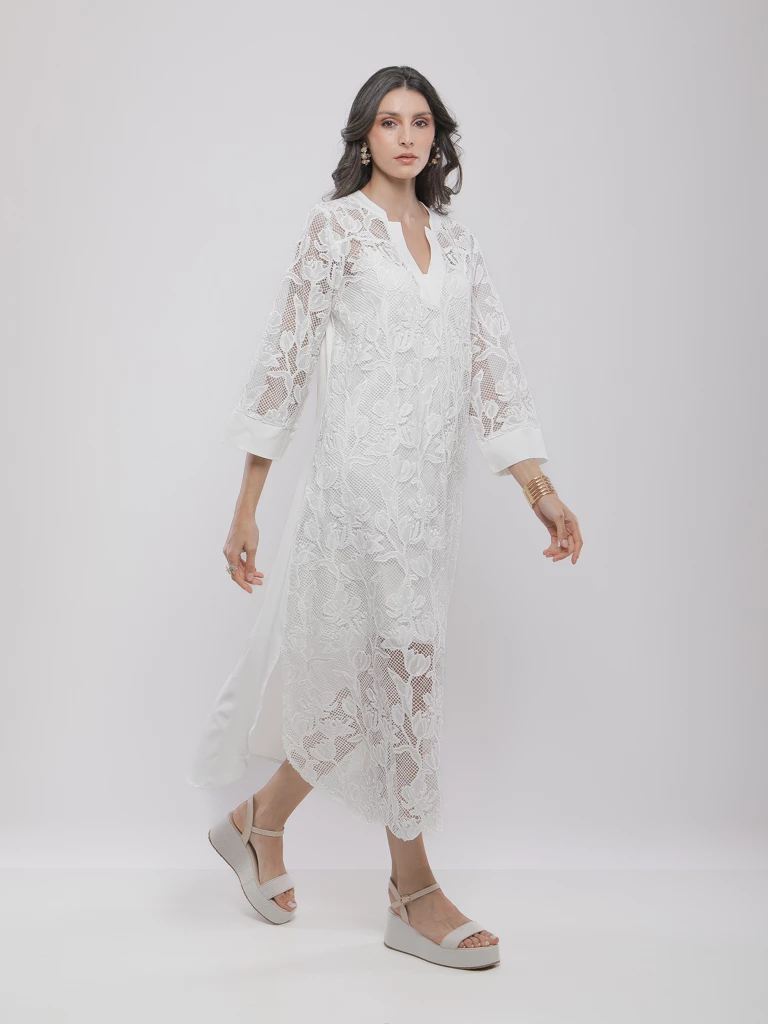 ROBE LONGUE BRODÉE À MOTIFS FLORAUX