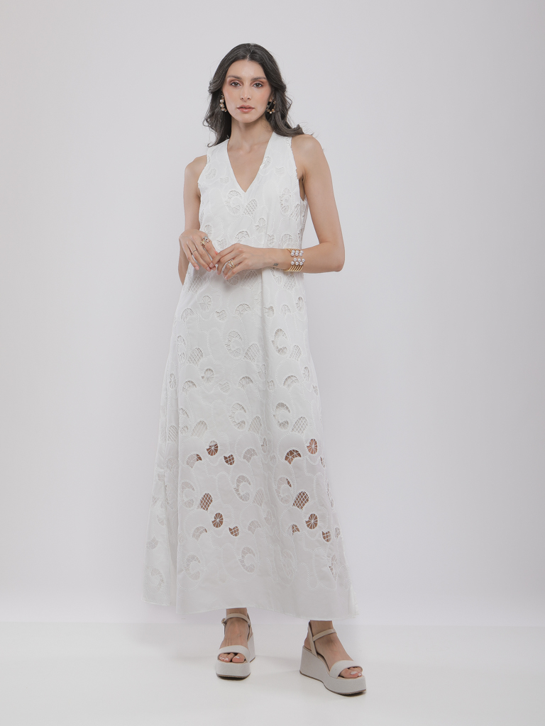 ROBE LONGUE EN DENTELLE AJOURÉE