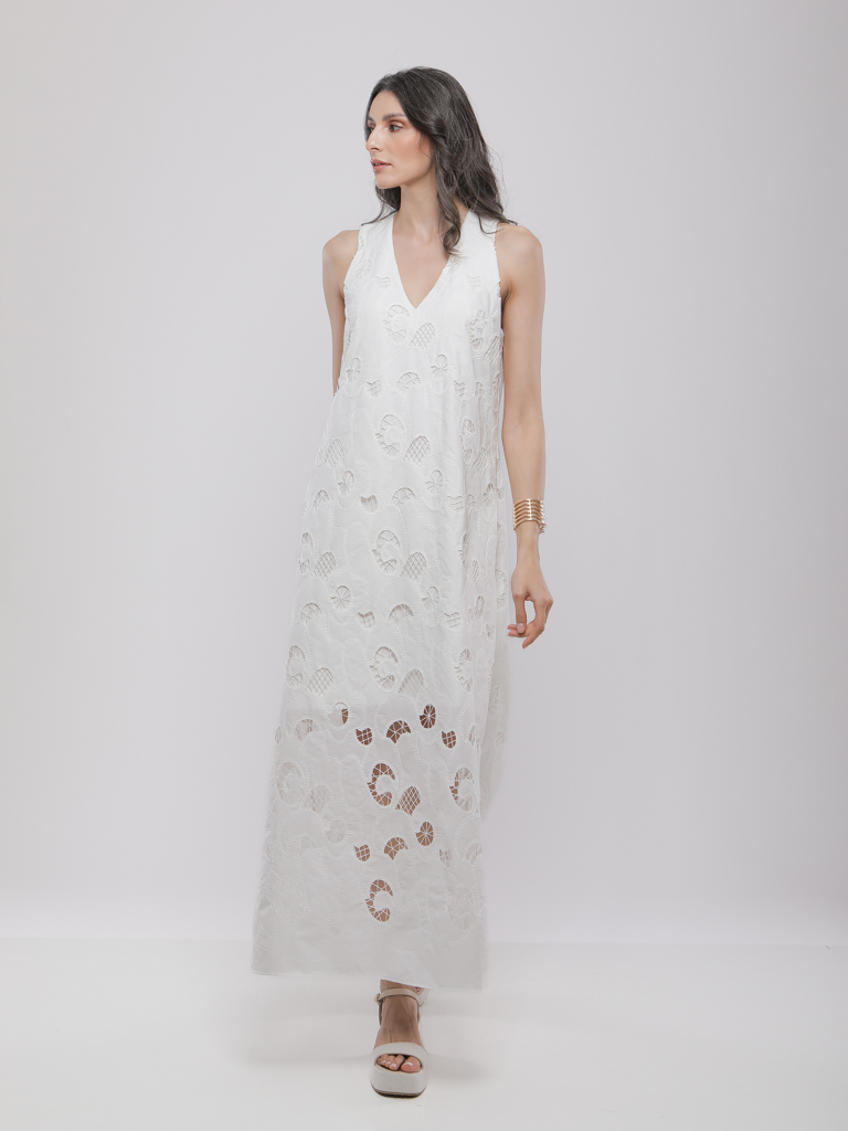 ROBE LONGUE EN DENTELLE AJOURÉE