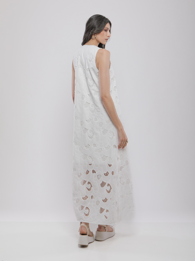 ROBE LONGUE EN DENTELLE AJOURÉE