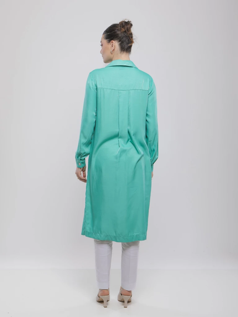 CHEMISE CLASSIQUE ÉLÉGANTE À COUPE DROITE