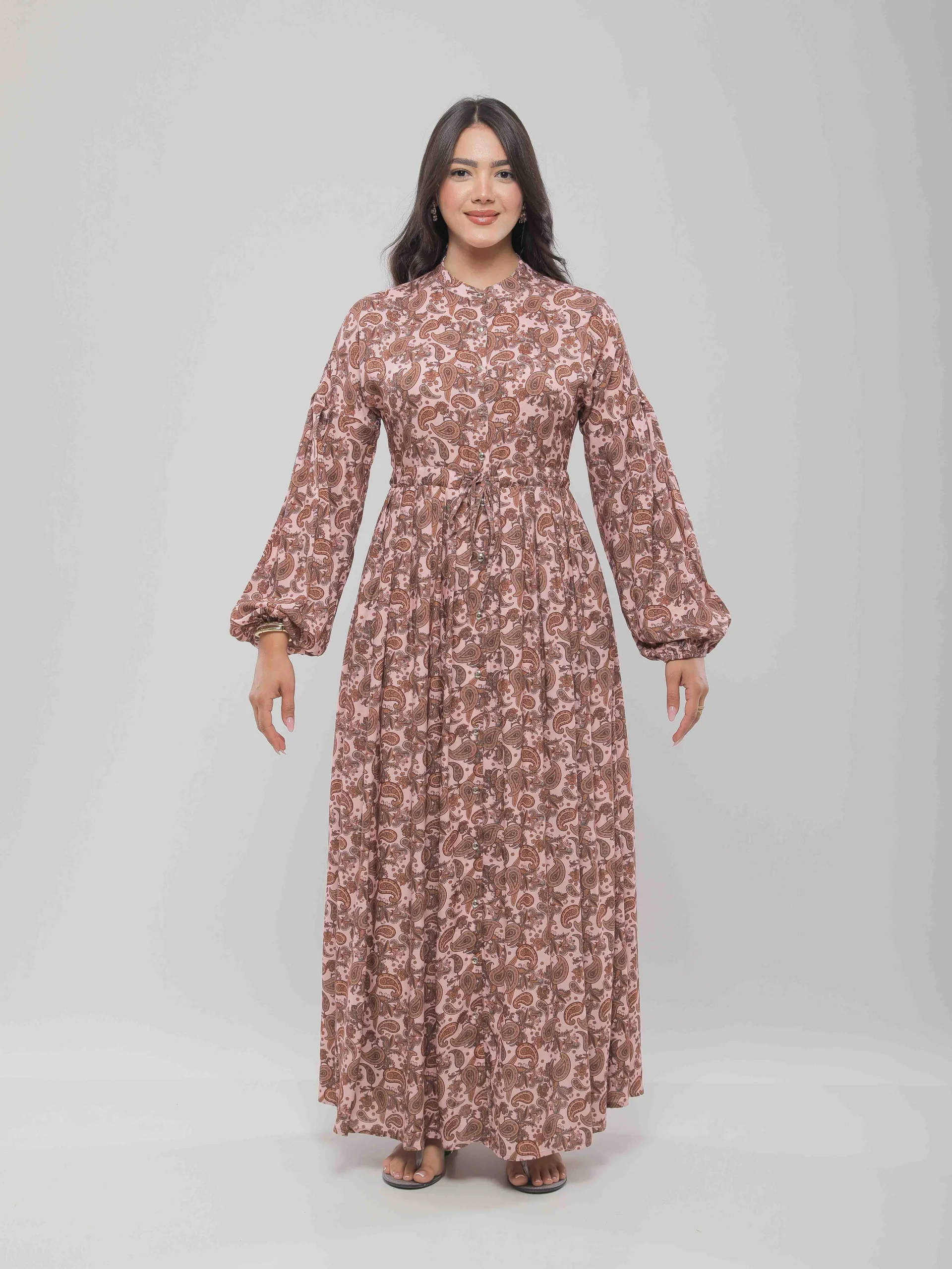 ROBE LONGUE IMPRIMÉE À TAILLE MARQUÉE
