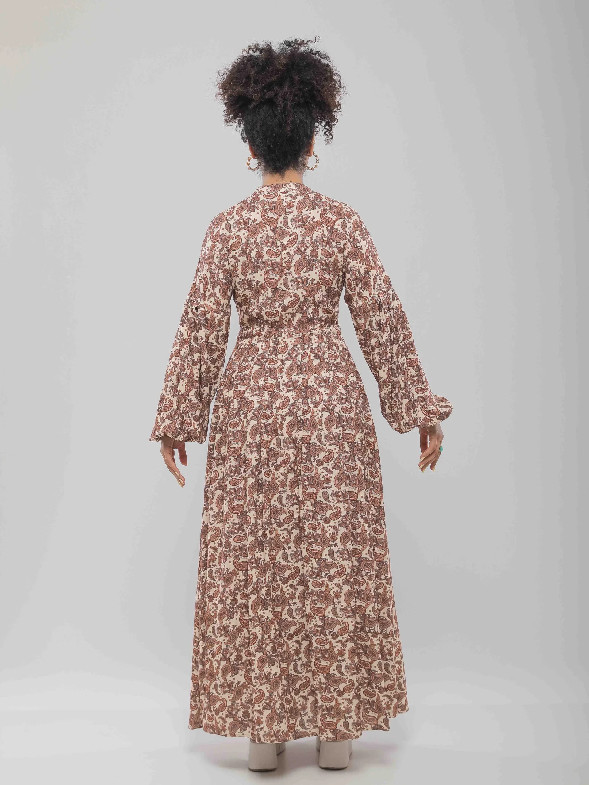 ROBE LONGUE IMPRIMÉE À TAILLE MARQUÉE
