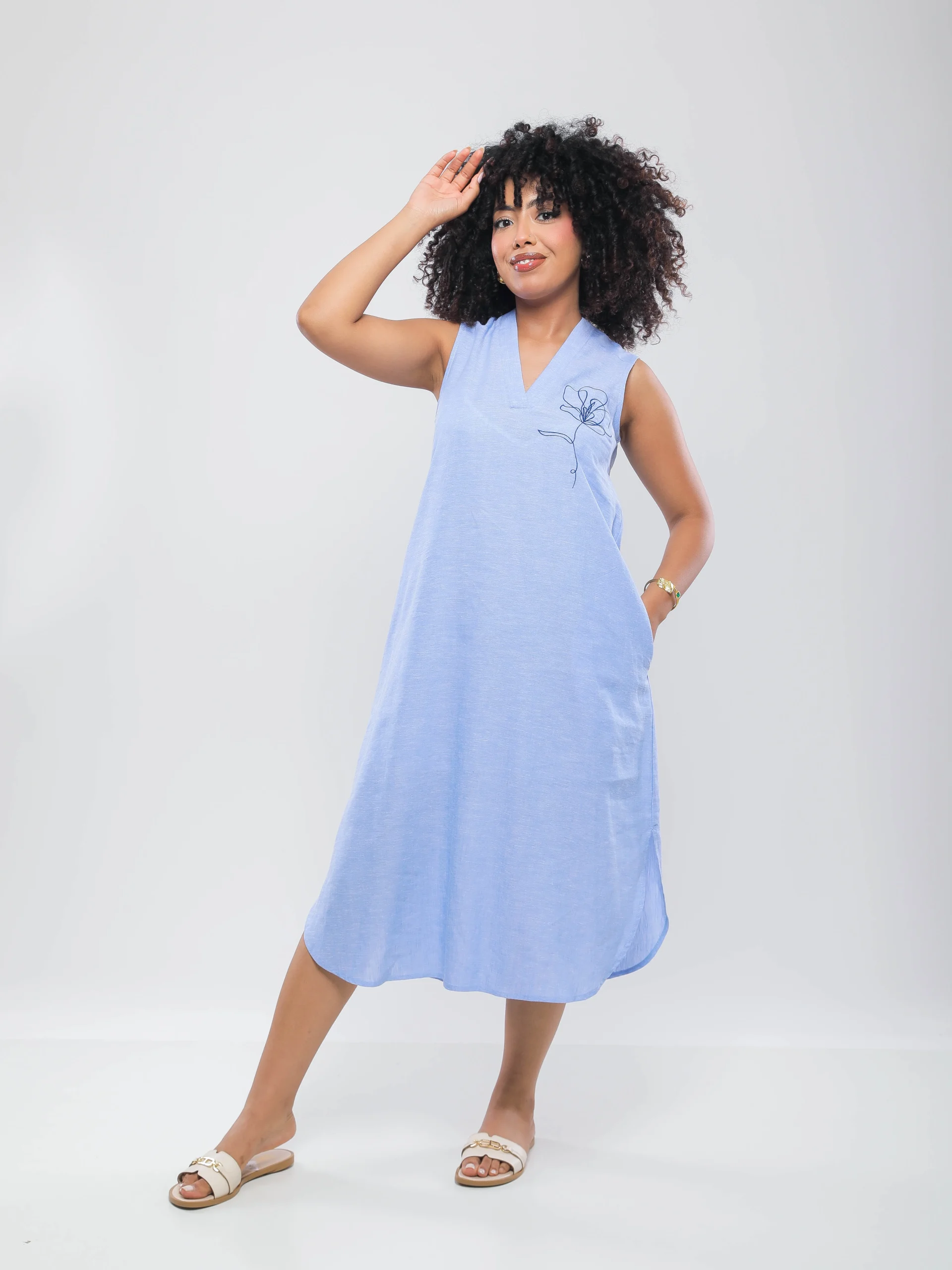 ROBE EN LIN MI-LONGUE