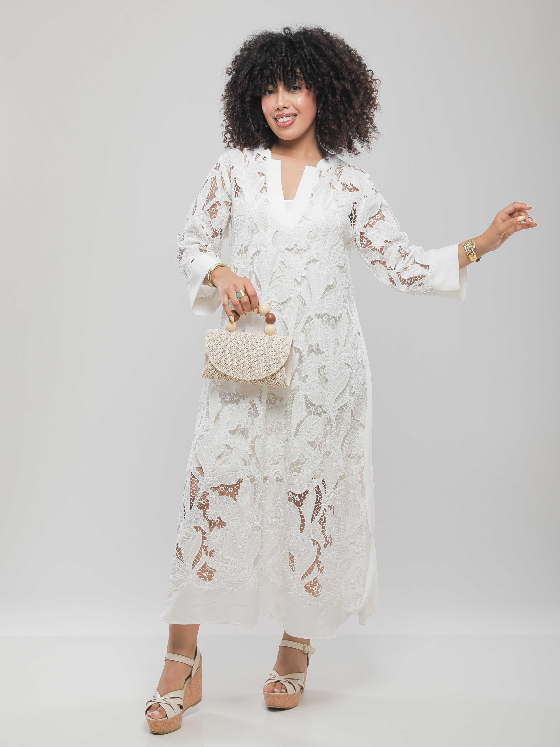 ROBE LONGUE BRODÉE À MOTIFS FLORAUX