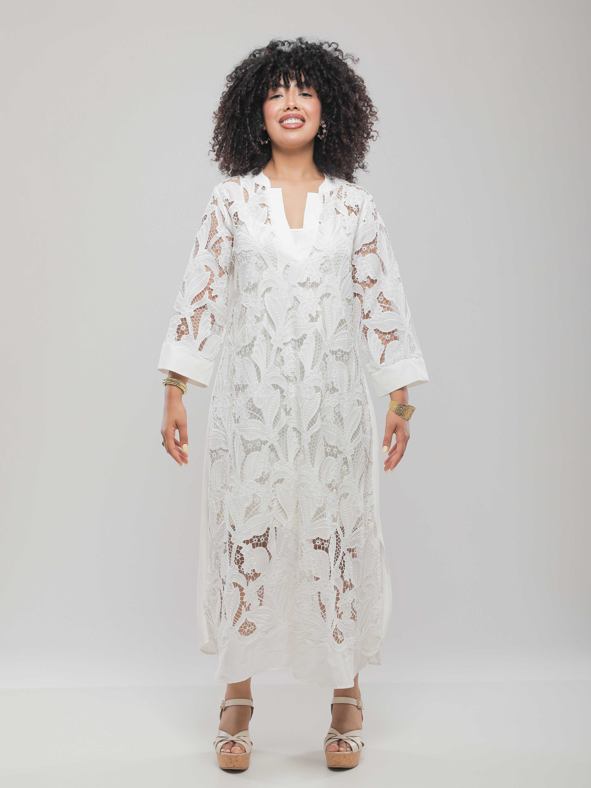 ROBE LONGUE BRODÉE À MOTIFS FLORAUX