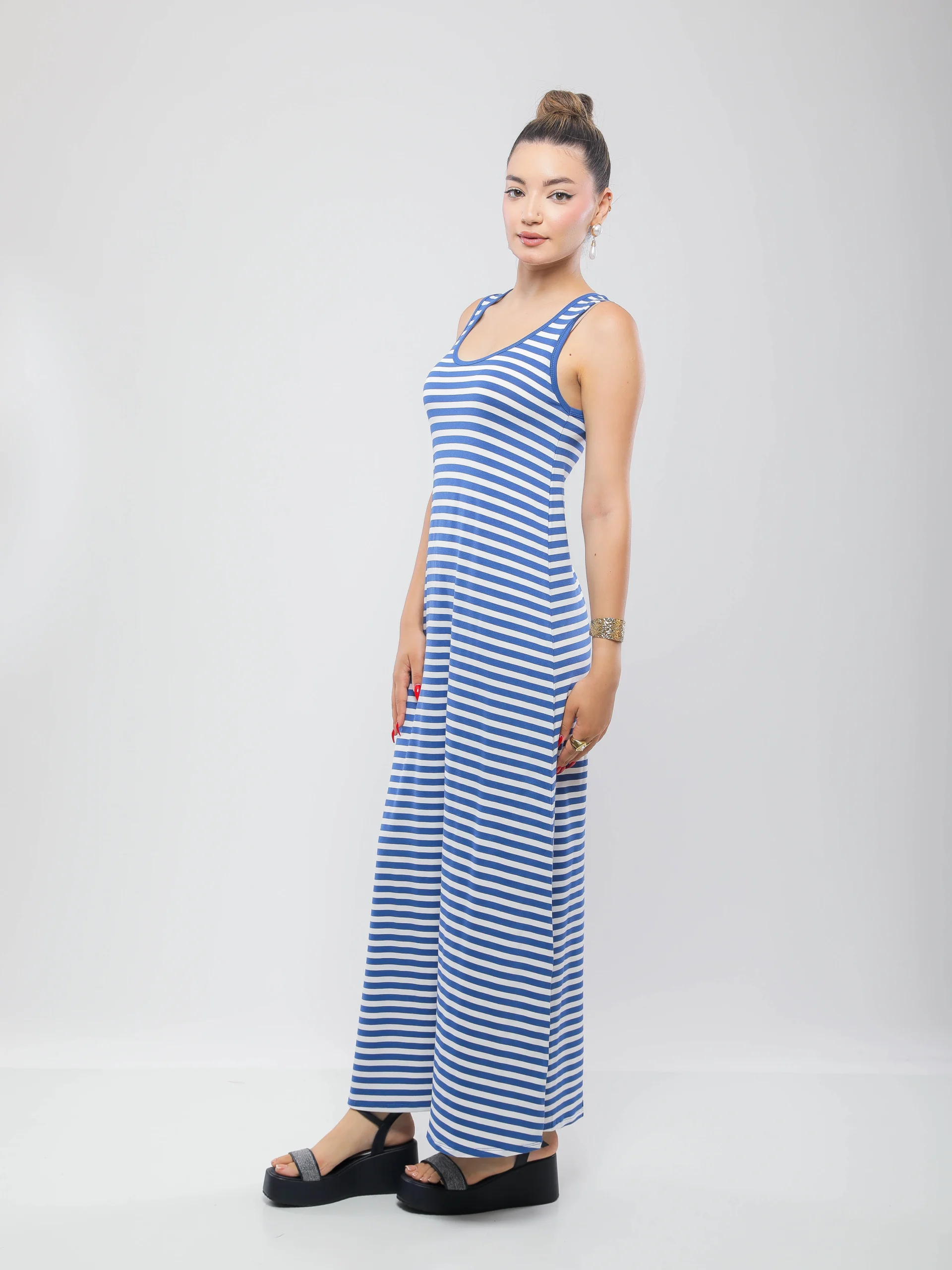 ROBE LONGUE SANS MANCHES