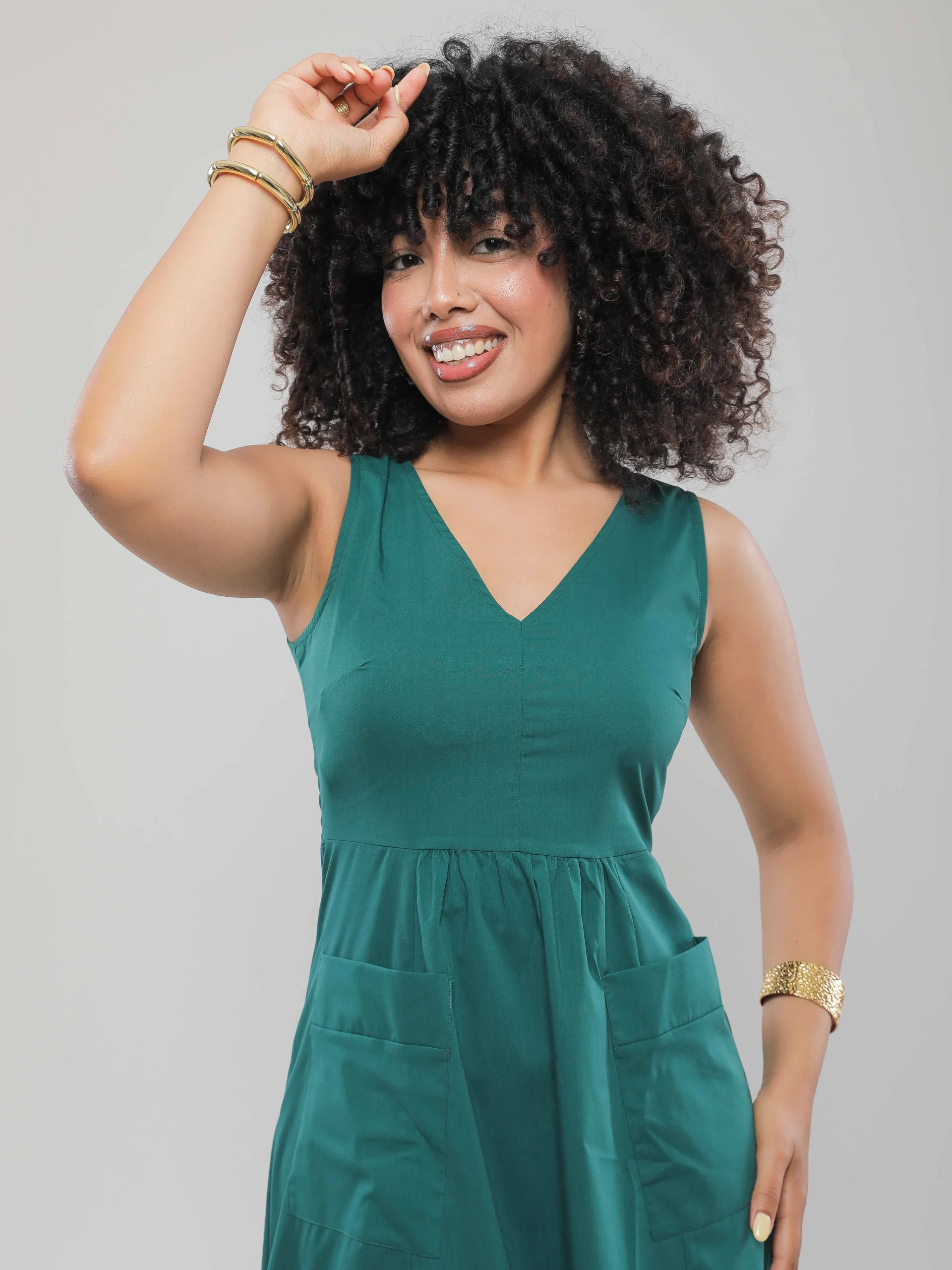 ROBE MI-LONGUE ÉVASÉE DÉCOLLETÉ EN V