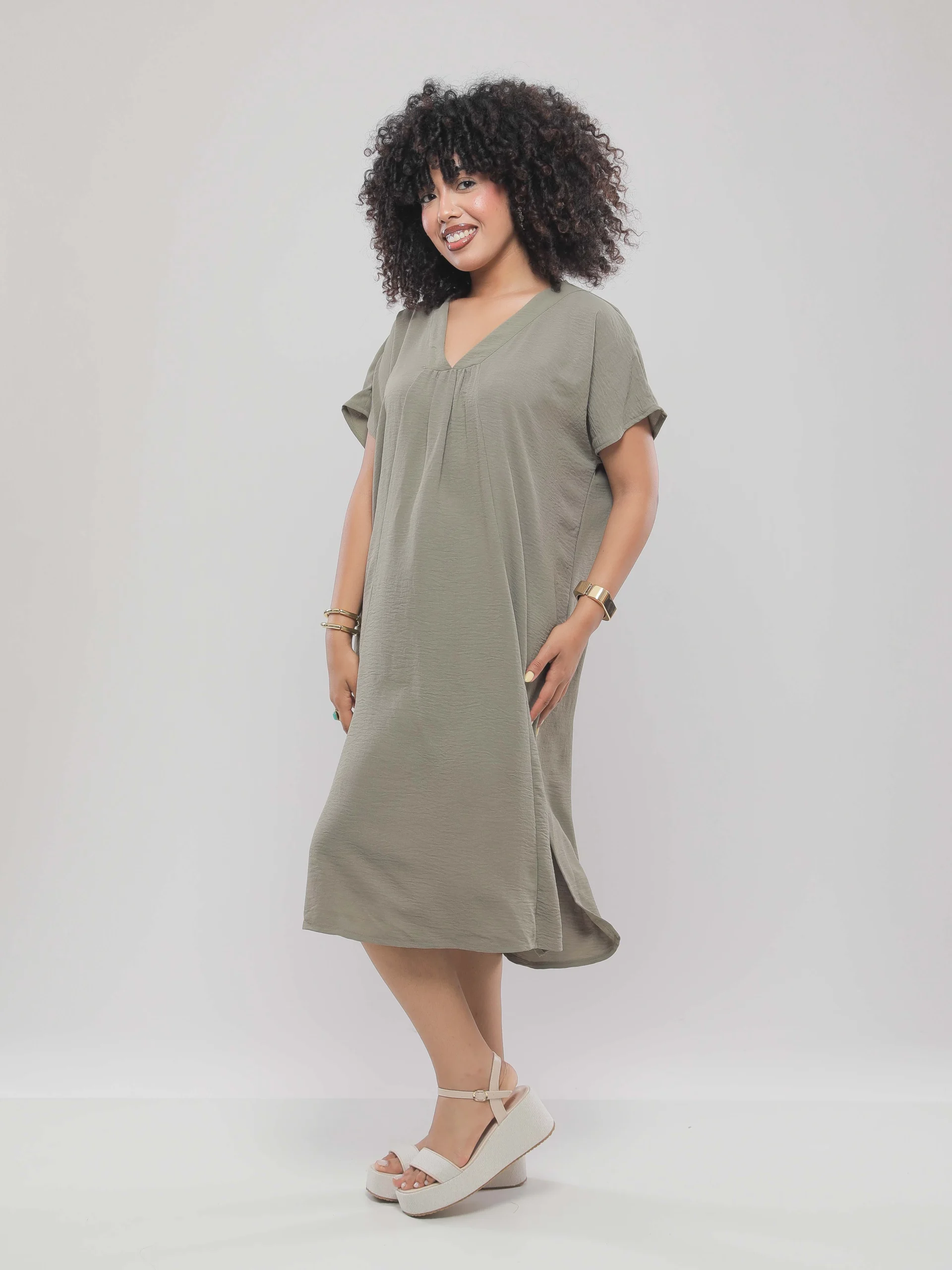 ROBE JEBBA À MANCHES COURTES ET LARGES