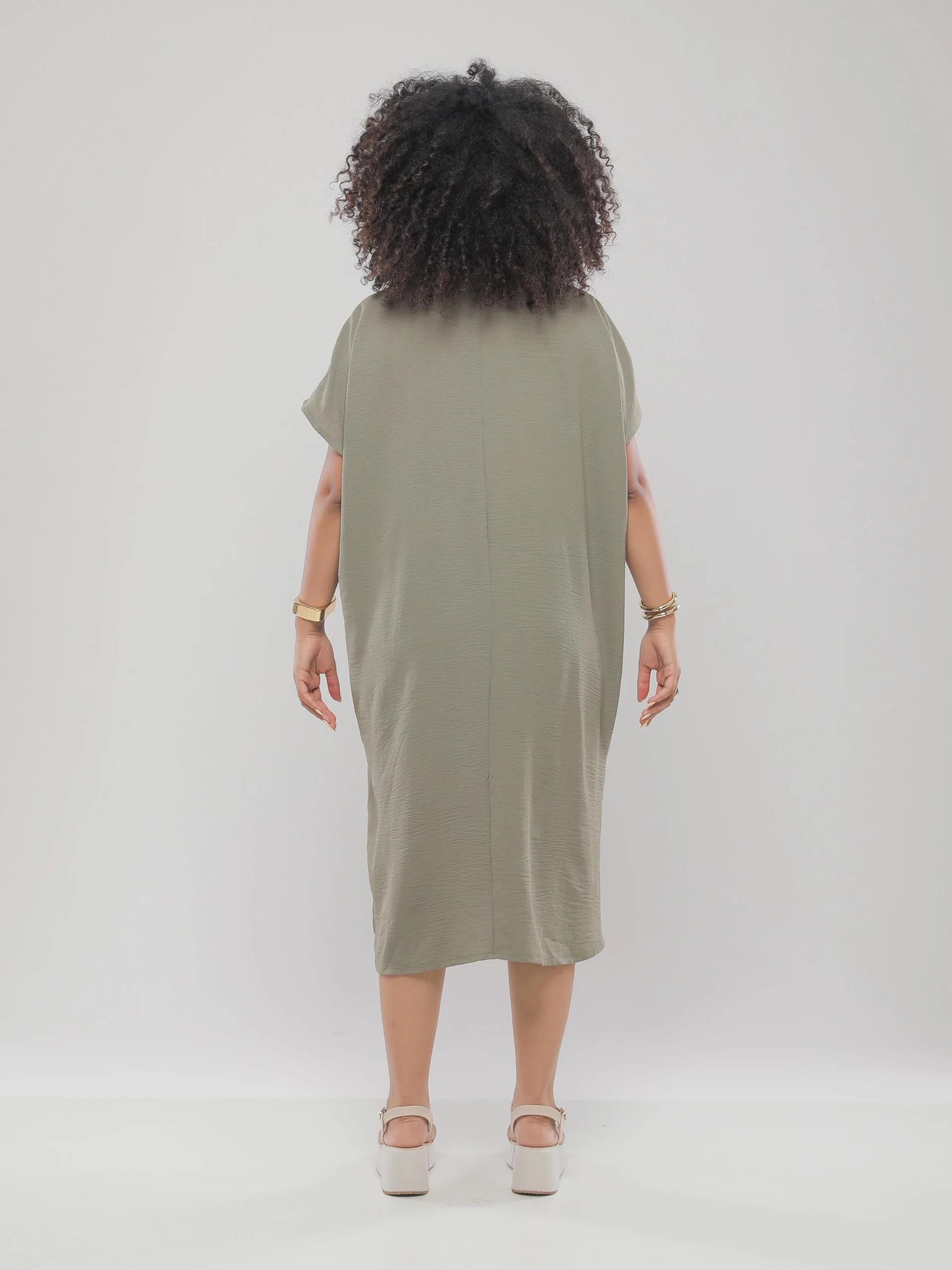 ROBE JEBBA À MANCHES COURTES ET LARGES