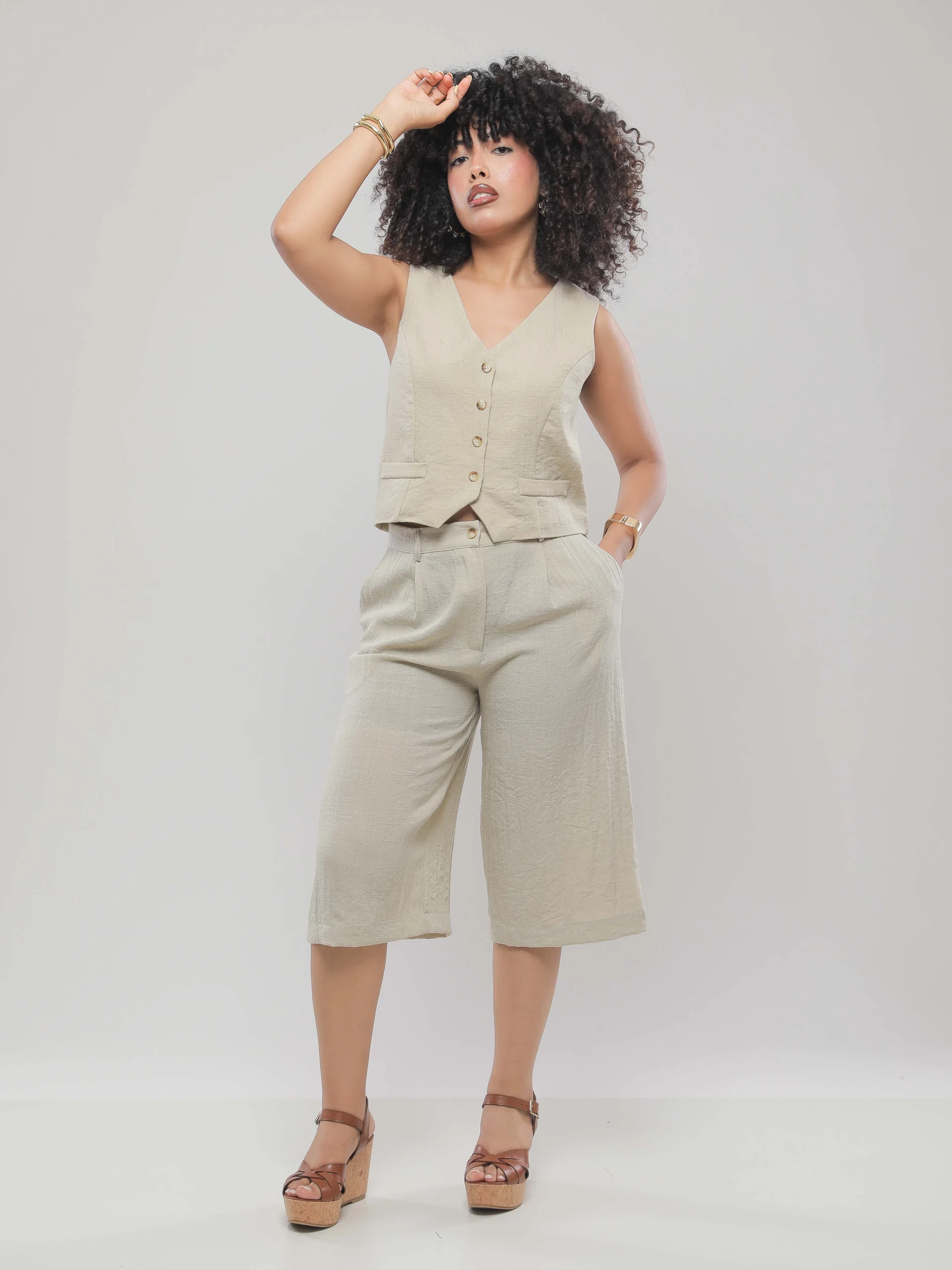 VESTE SANS MANCHES À COL V CROIS