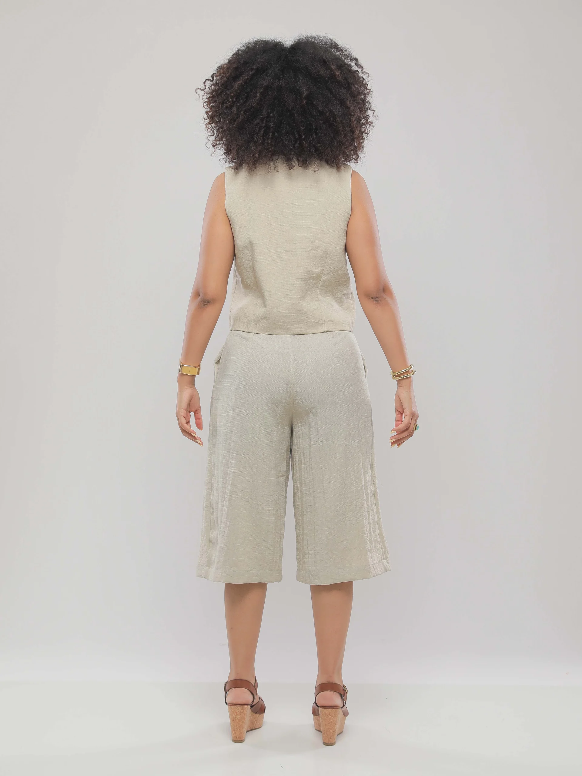 VESTE SANS MANCHES À COL V CROIS