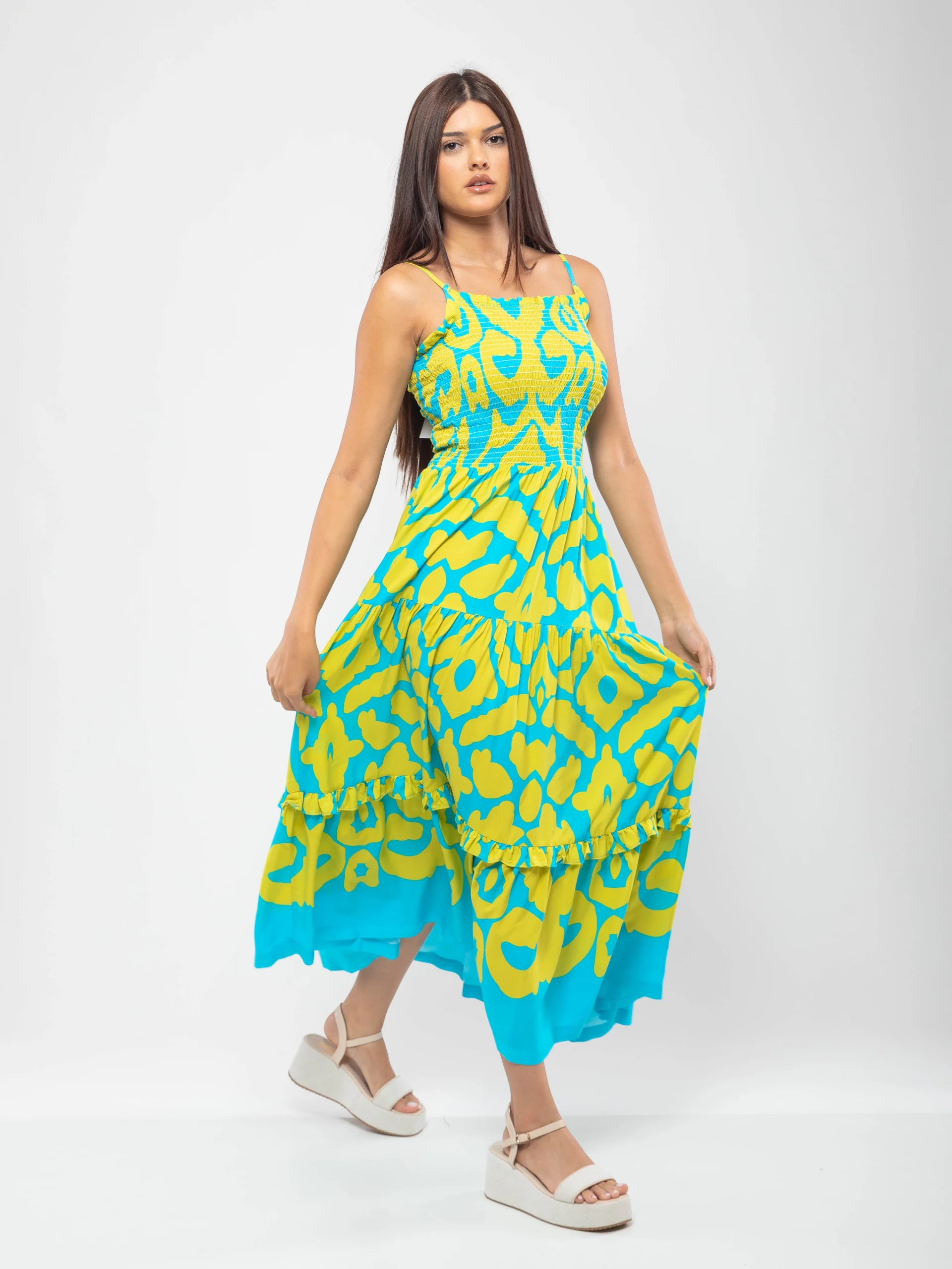 ROBE À BRETELLES AVEC SMOCK