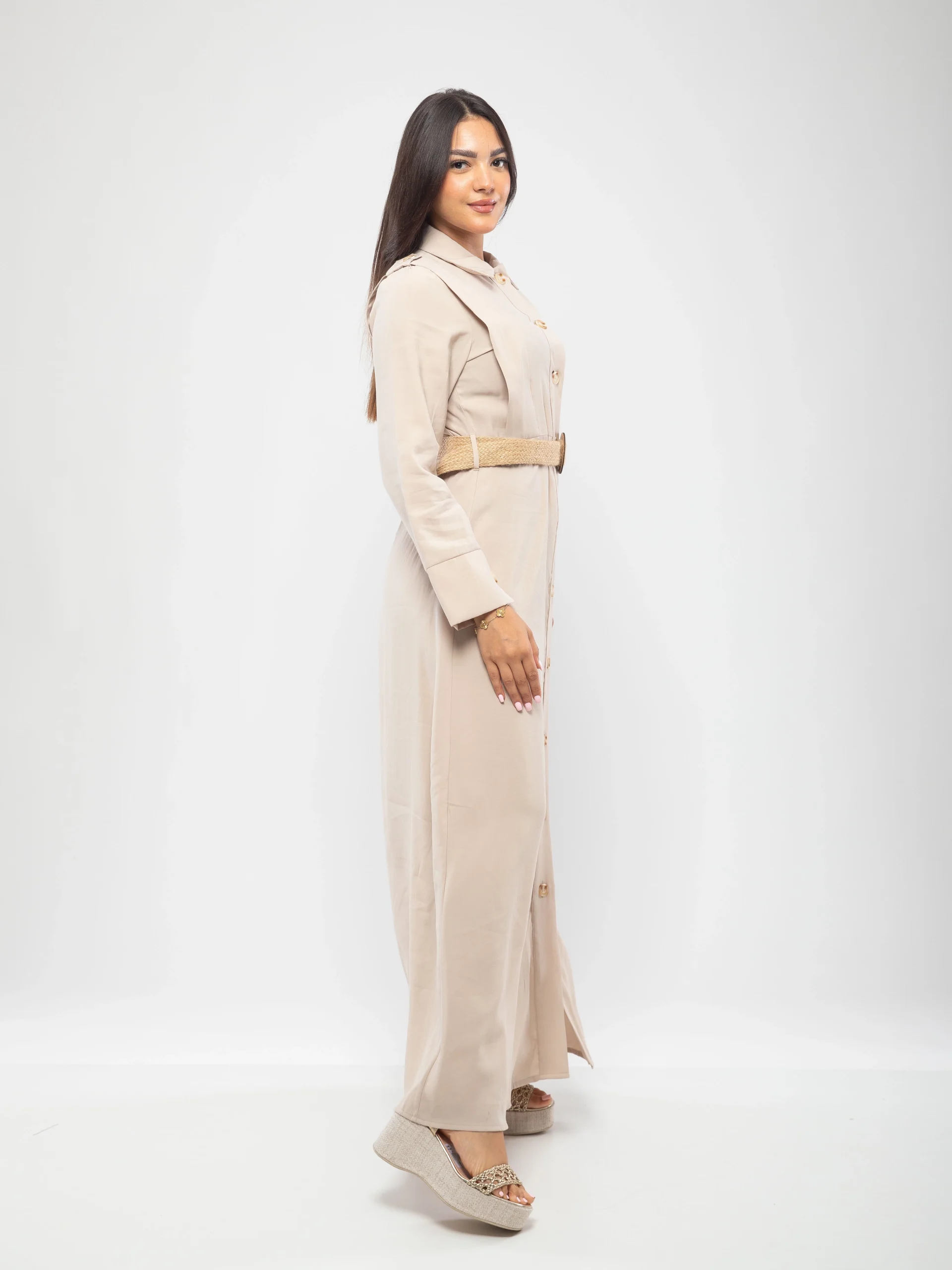 ROBE CHEMISE LONGUE FLUIDE À CEINTURE ET BOUTONNAGE CENTRAL