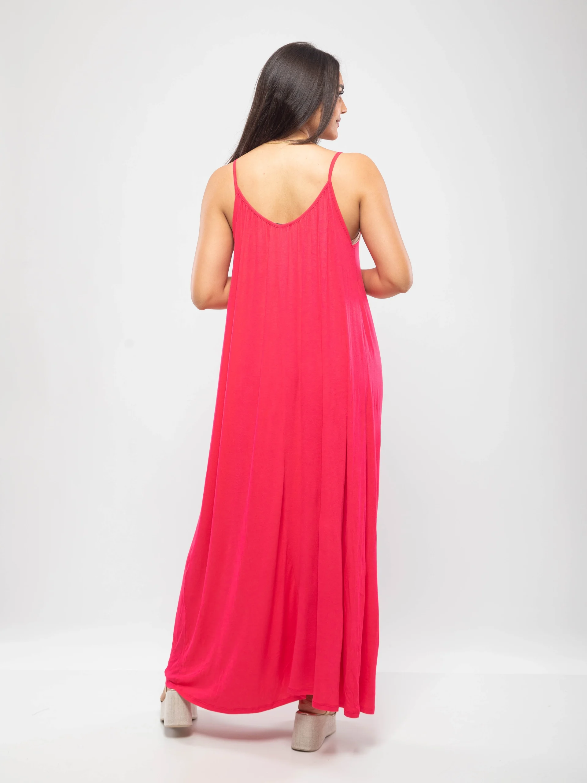 ROBE LONGUE À BRETELLES EN TISSU FLUIDE