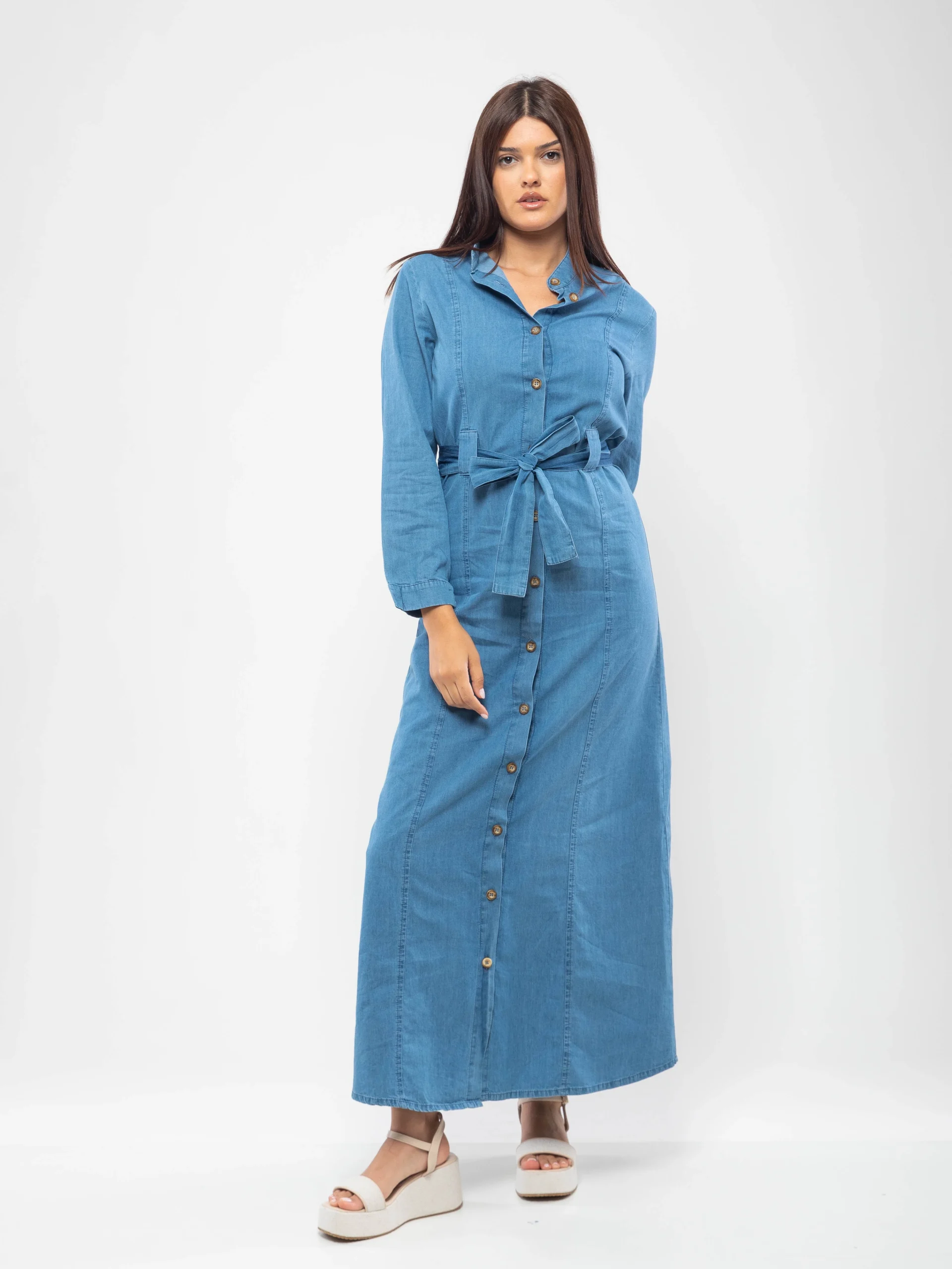 ROBE CHEMISE LONGUE À COL MAO AVEC CEINTURE