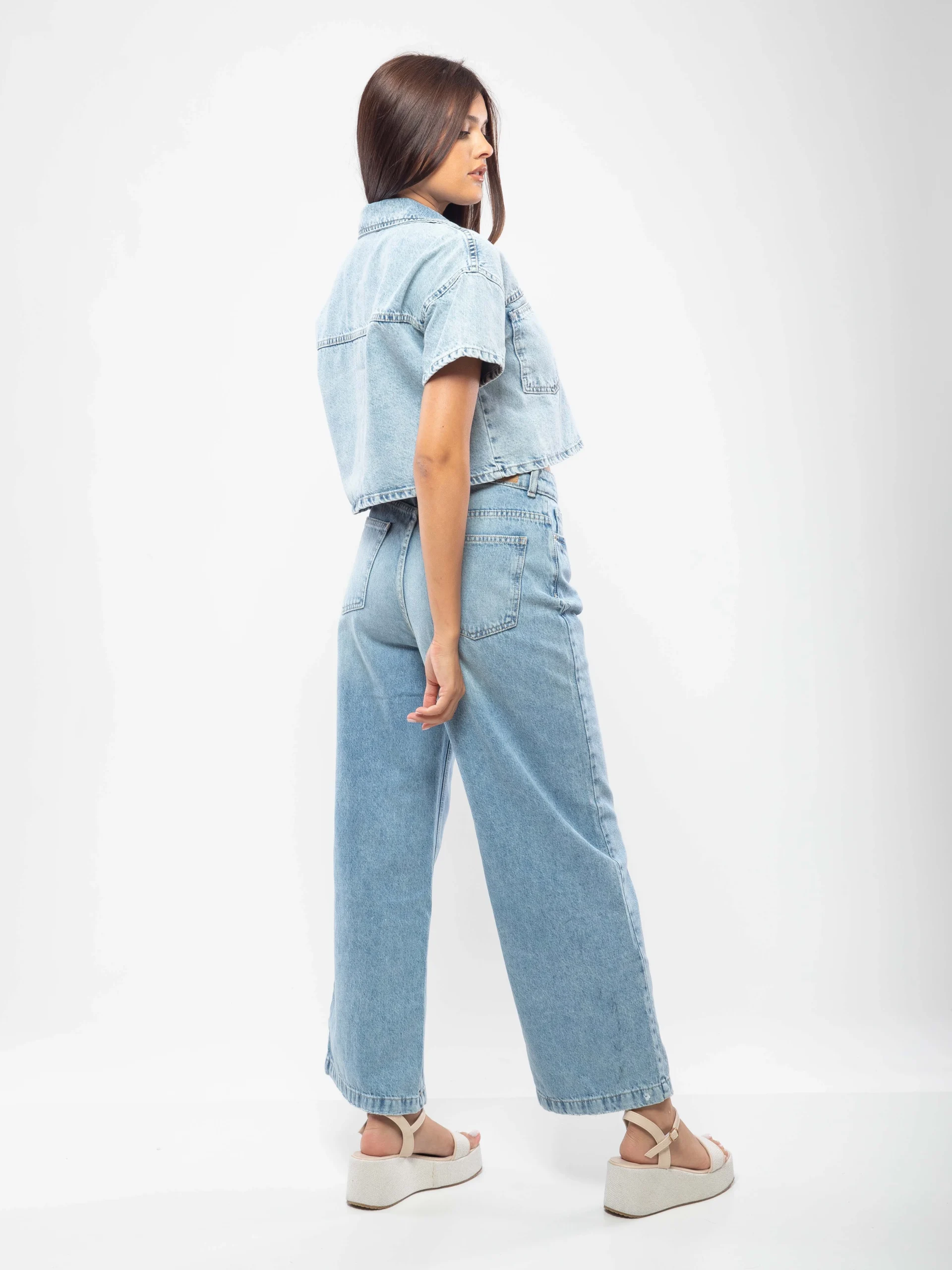 CHEMISE JEANS À COUPE AMPLE À MANCHES COURTES ET COL CLASSIQUE