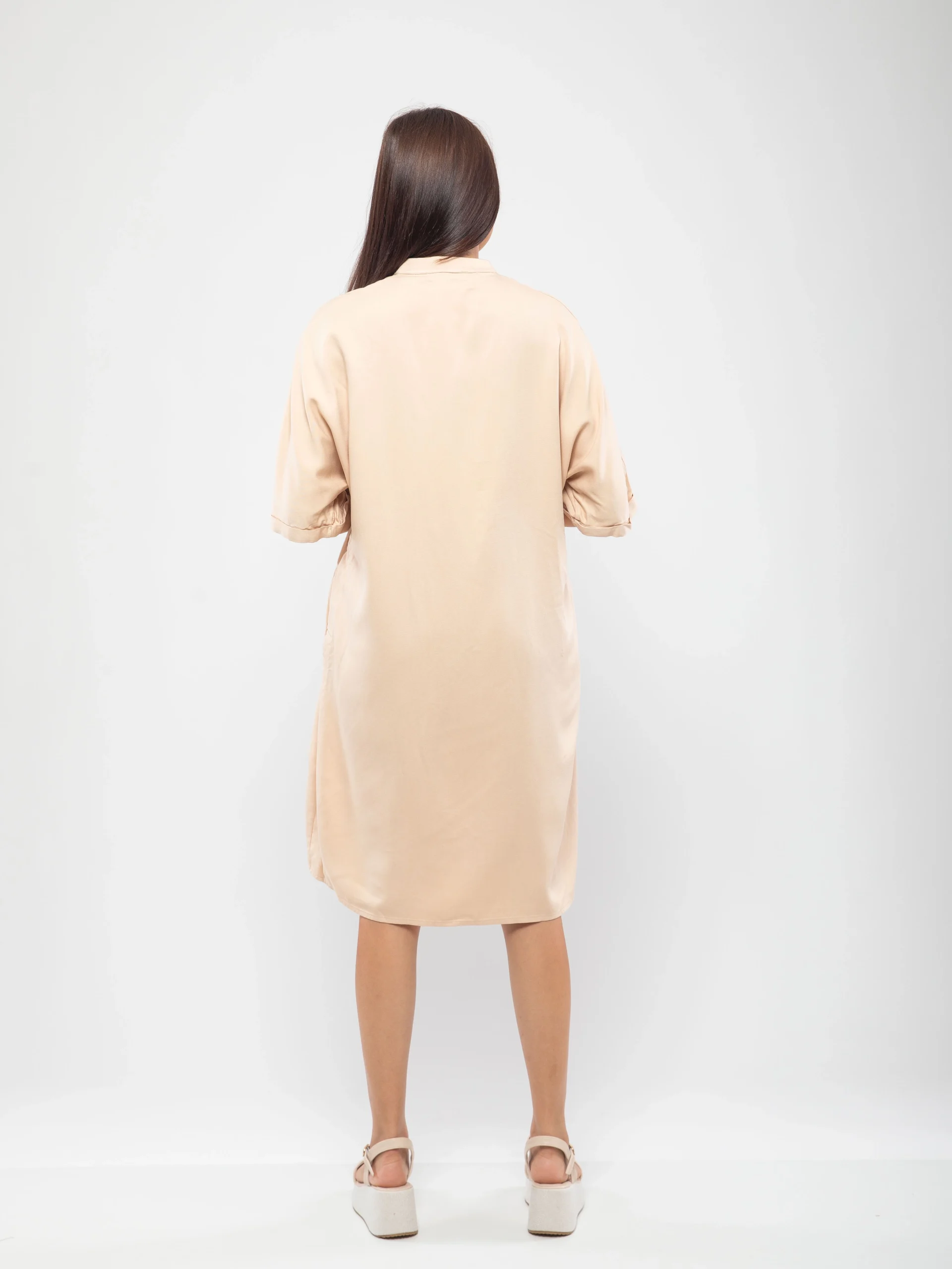 ROBE FLUIDE À BRODERIE FLORALE