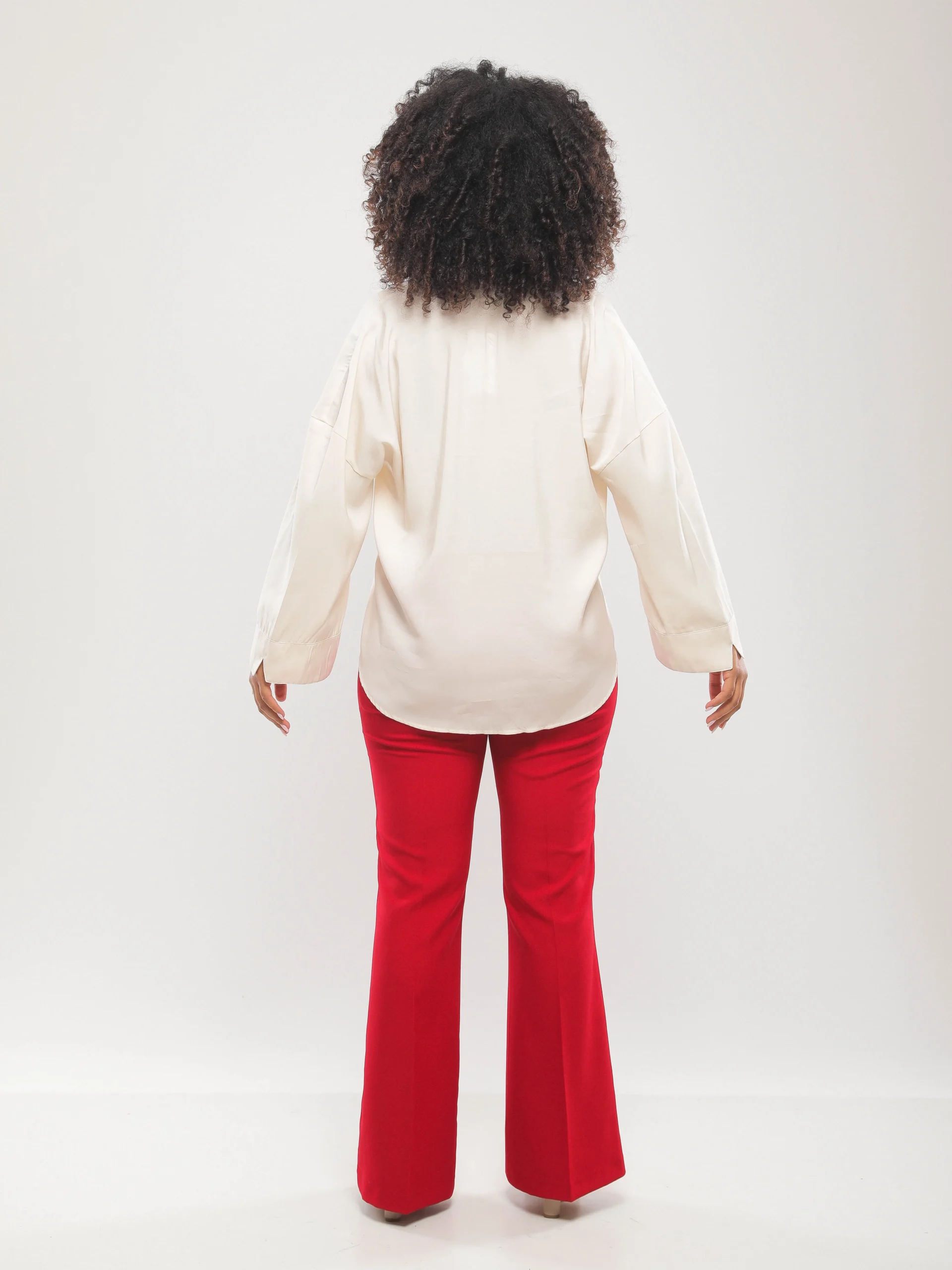 BLOUSE FLUIDE À ENCOLURE V PROFONDE