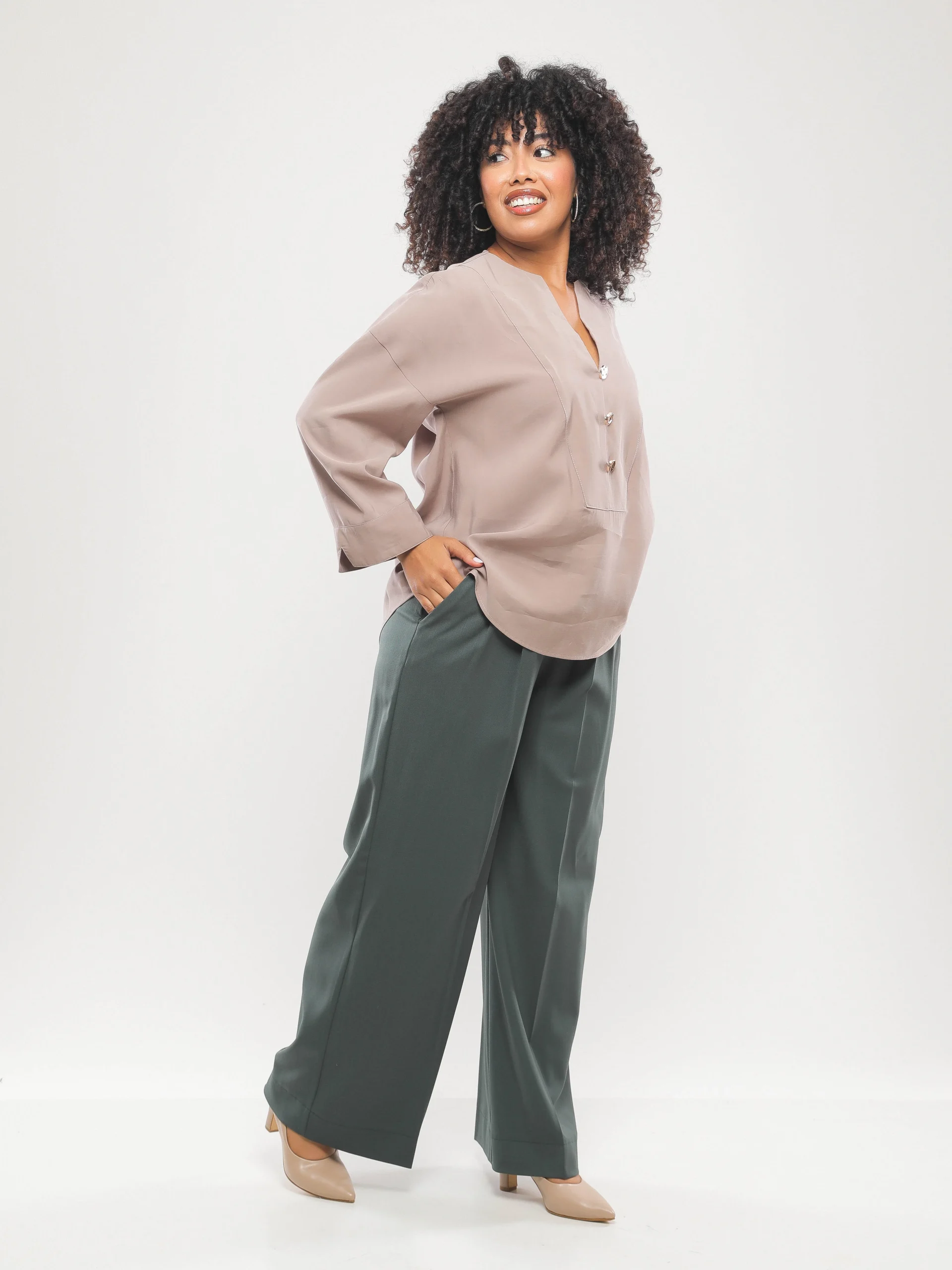 PANTALON LARGE À TAILLE HAUTE AVEC PINCES
