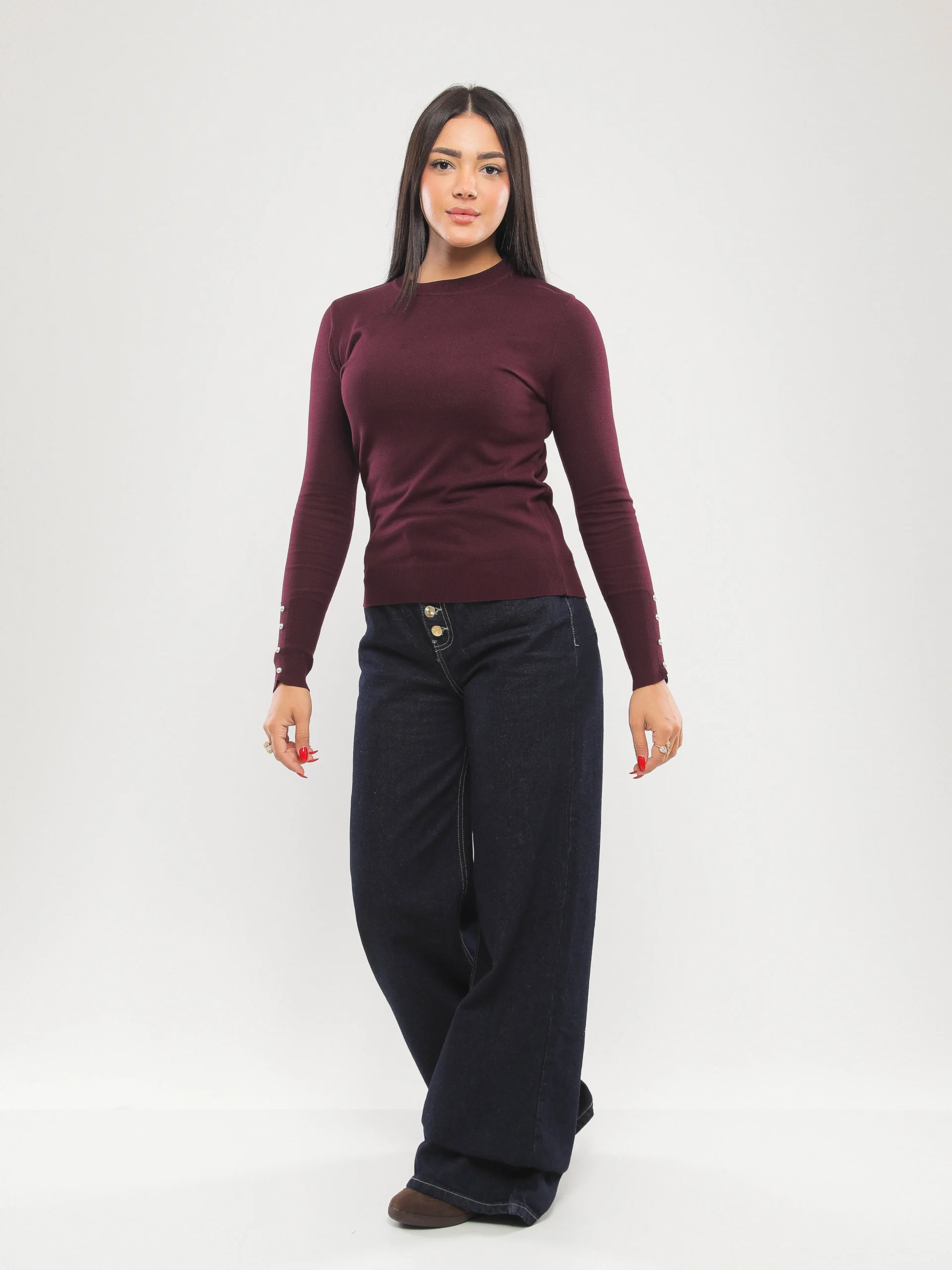 PULL EN MAILLE À COL ROND – DÉTAIL PERLES