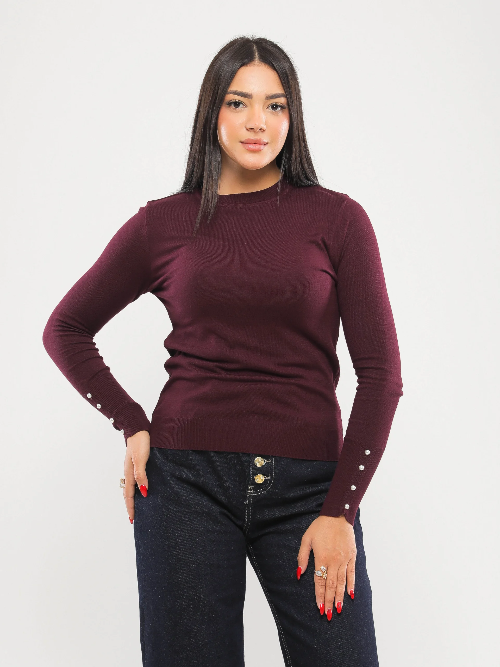 PULL EN MAILLE À COL ROND – DÉTAIL PERLES