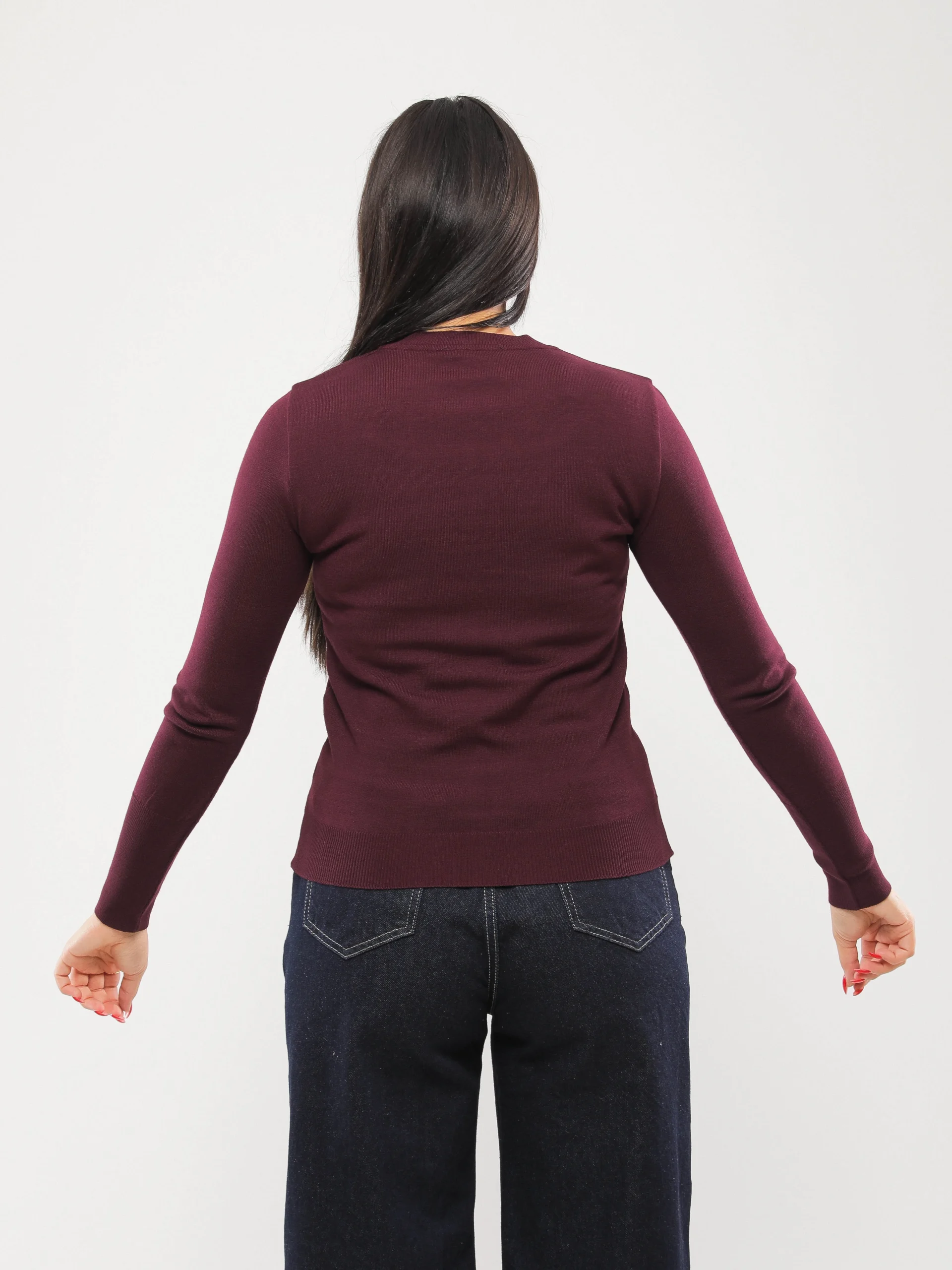 PULL EN MAILLE À COL ROND – DÉTAIL PERLES