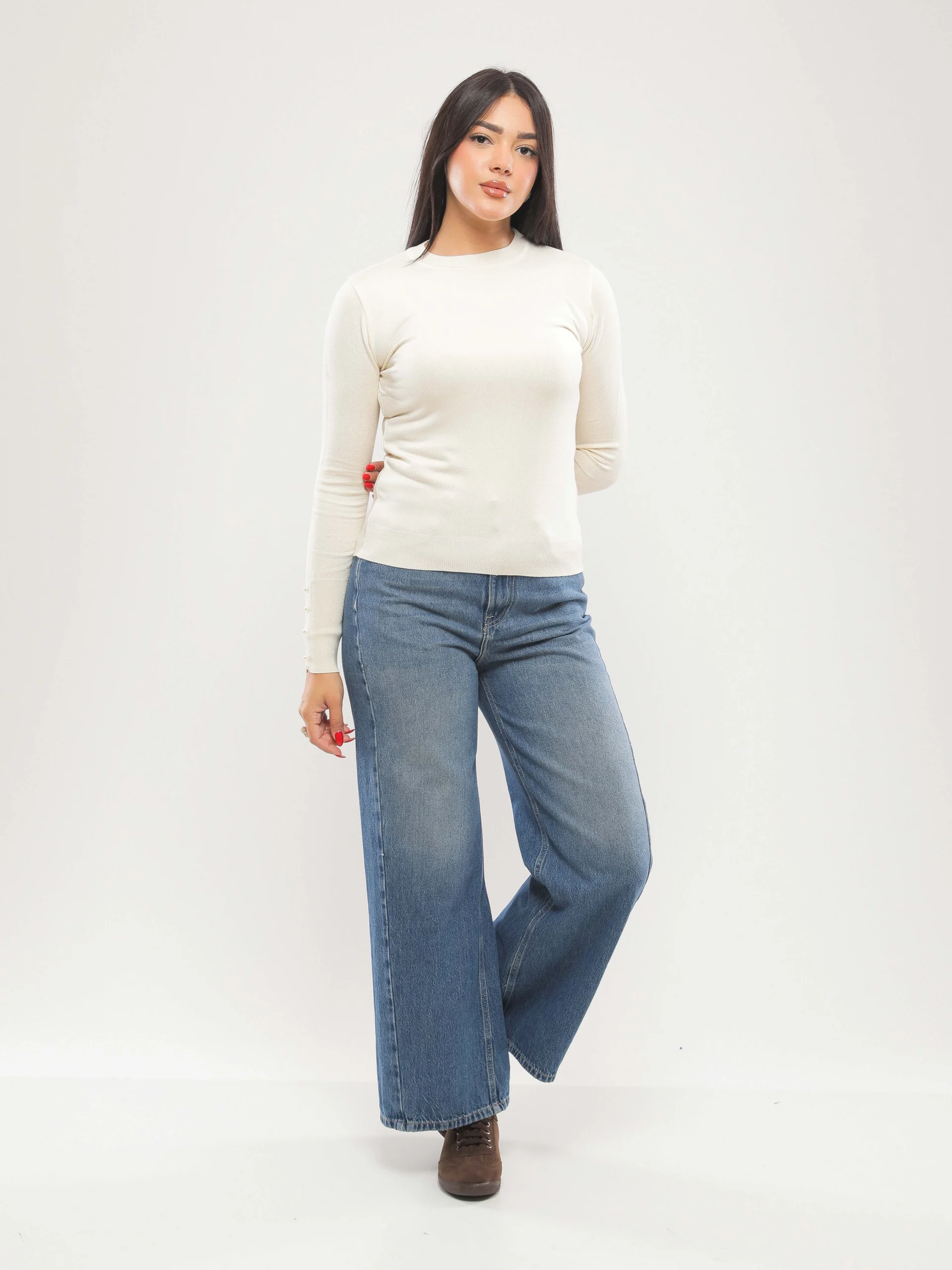 PULL EN MAILLE À COL ROND – DÉTAIL PERLES