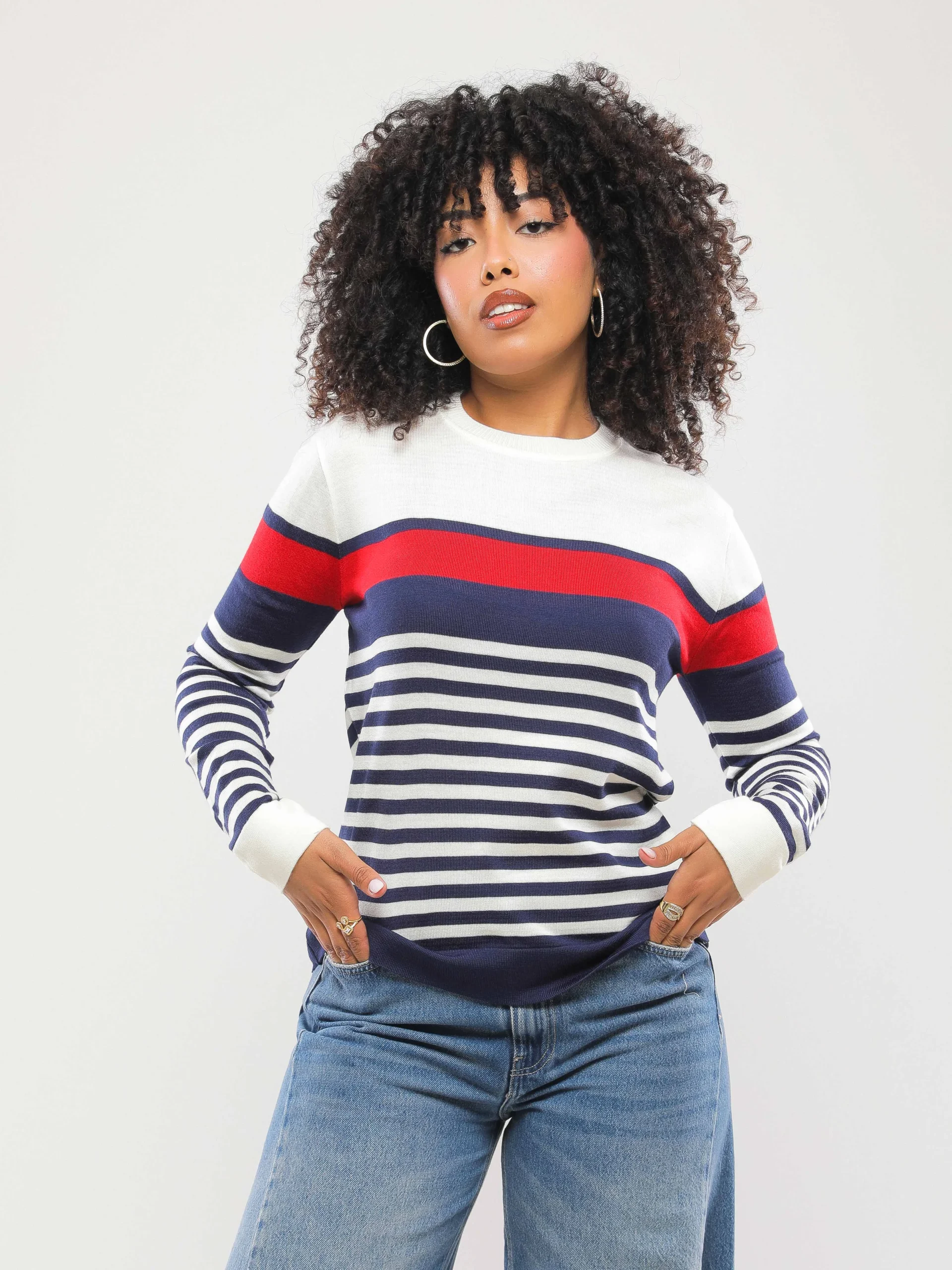 PULL RAYÉ À COUPE AJUSTÉE
