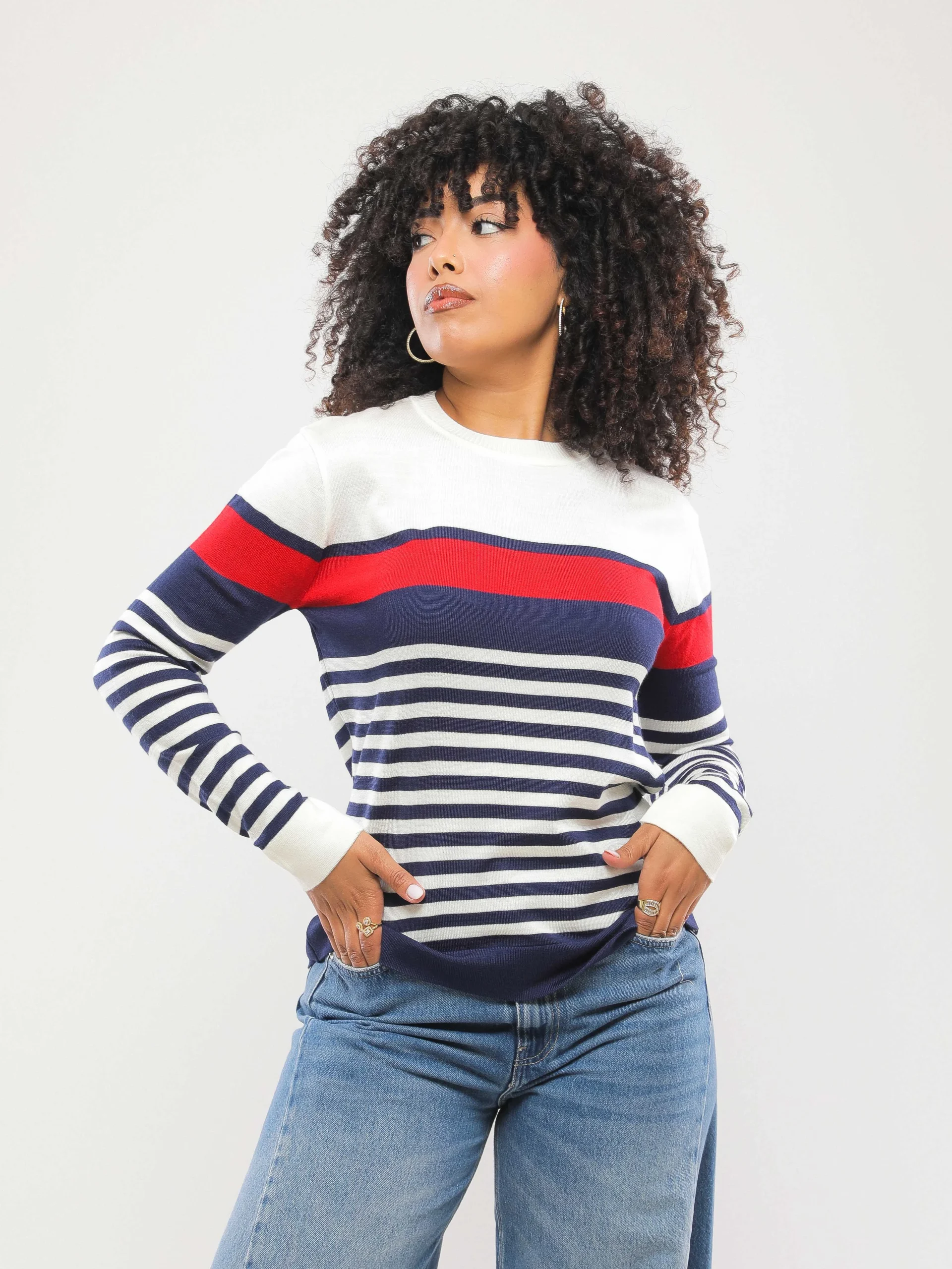 PULL RAYÉ À COUPE AJUSTÉE