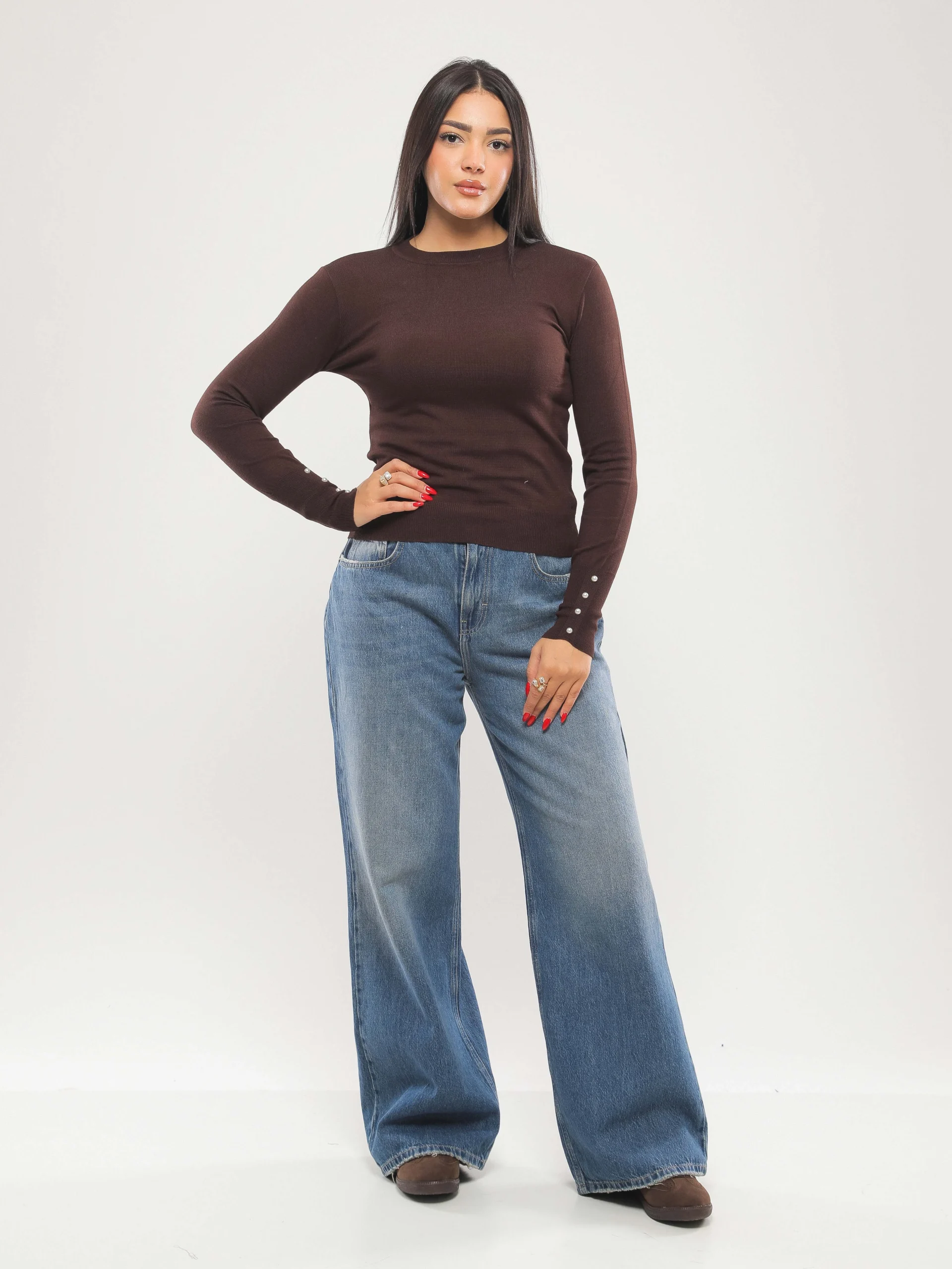 PULL EN MAILLE À COL ROND – DÉTAIL PERLES