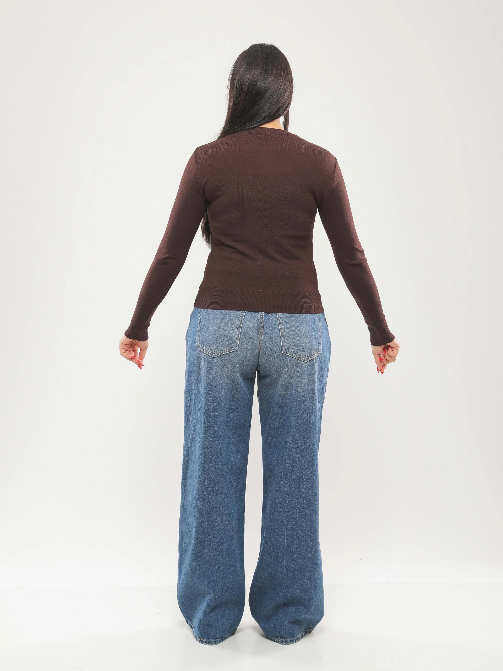 PULL EN MAILLE À COL ROND – DÉTAIL PERLES