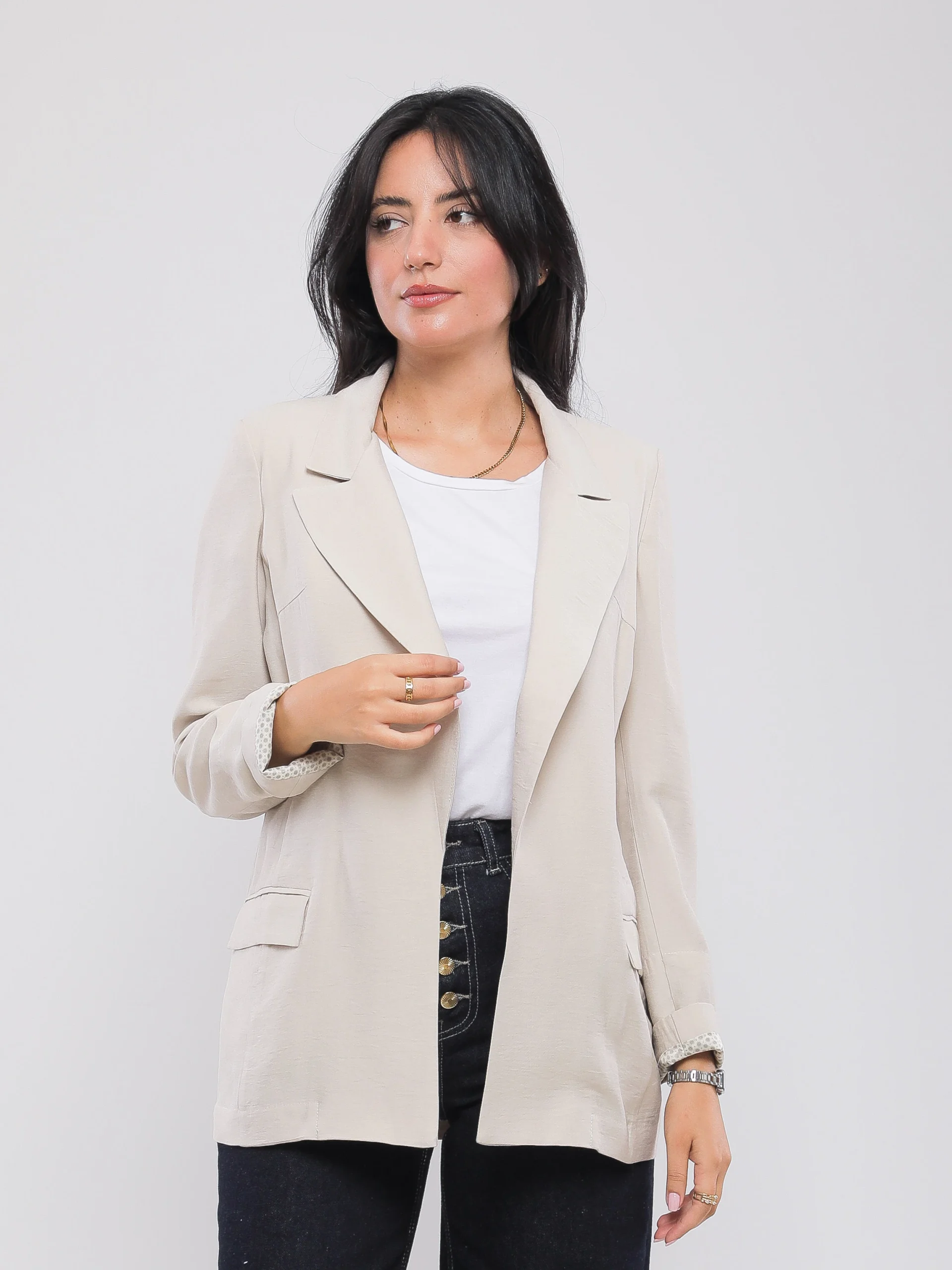VESTE MANCHES A REVERS