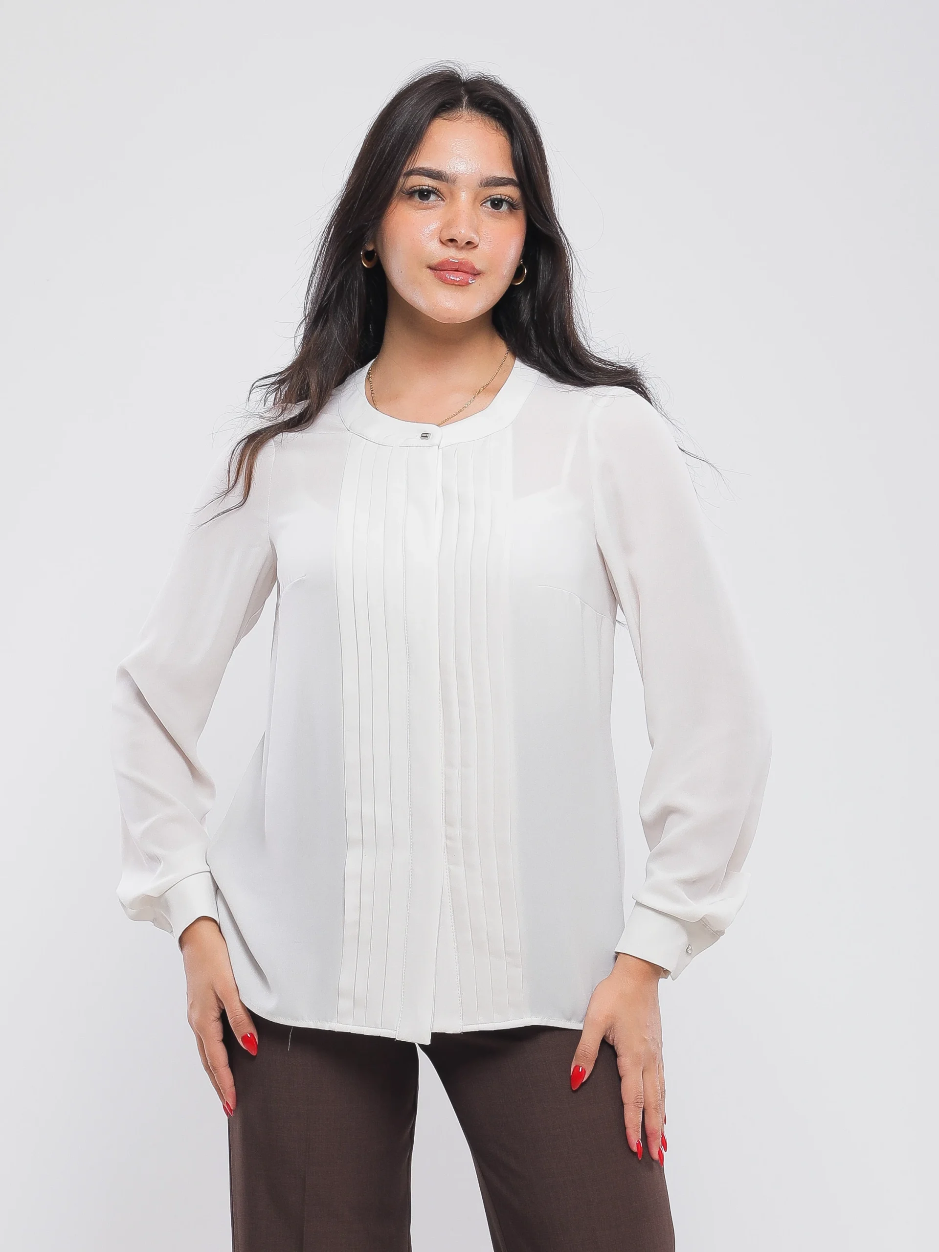 CHEMISE À COL ROND AVEC PLIS