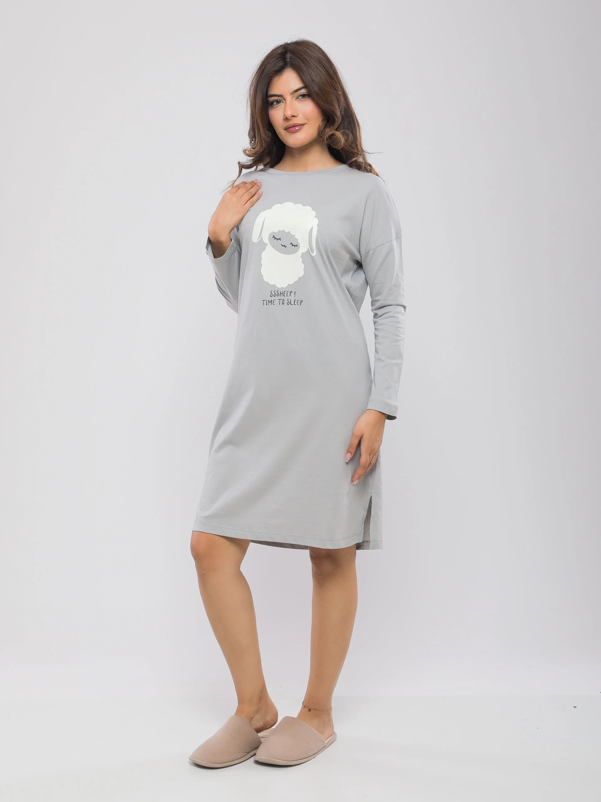 CHEMISE DE NUIT OVERSIZE À MANCHES LONGUES,